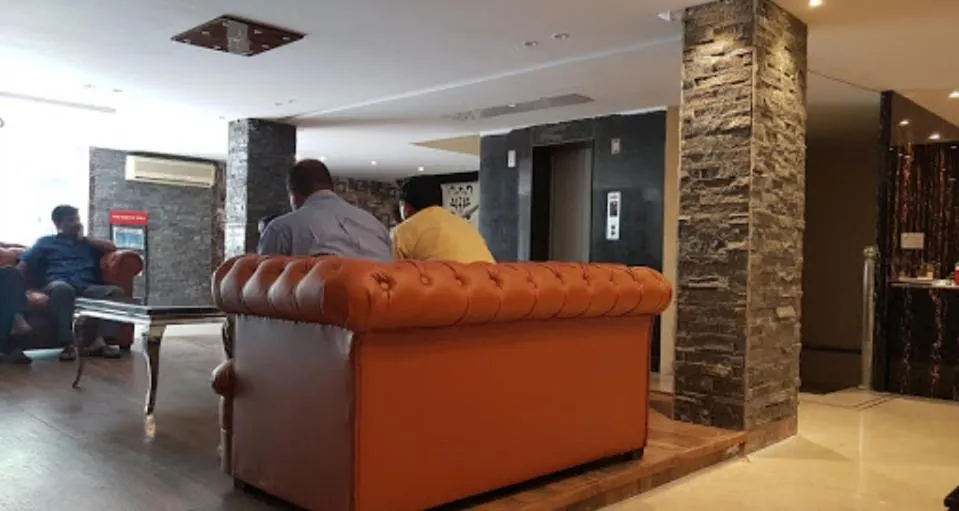 Lobby or reception in Hotel SHIMLA HERITAGE- Near B L K Hospital