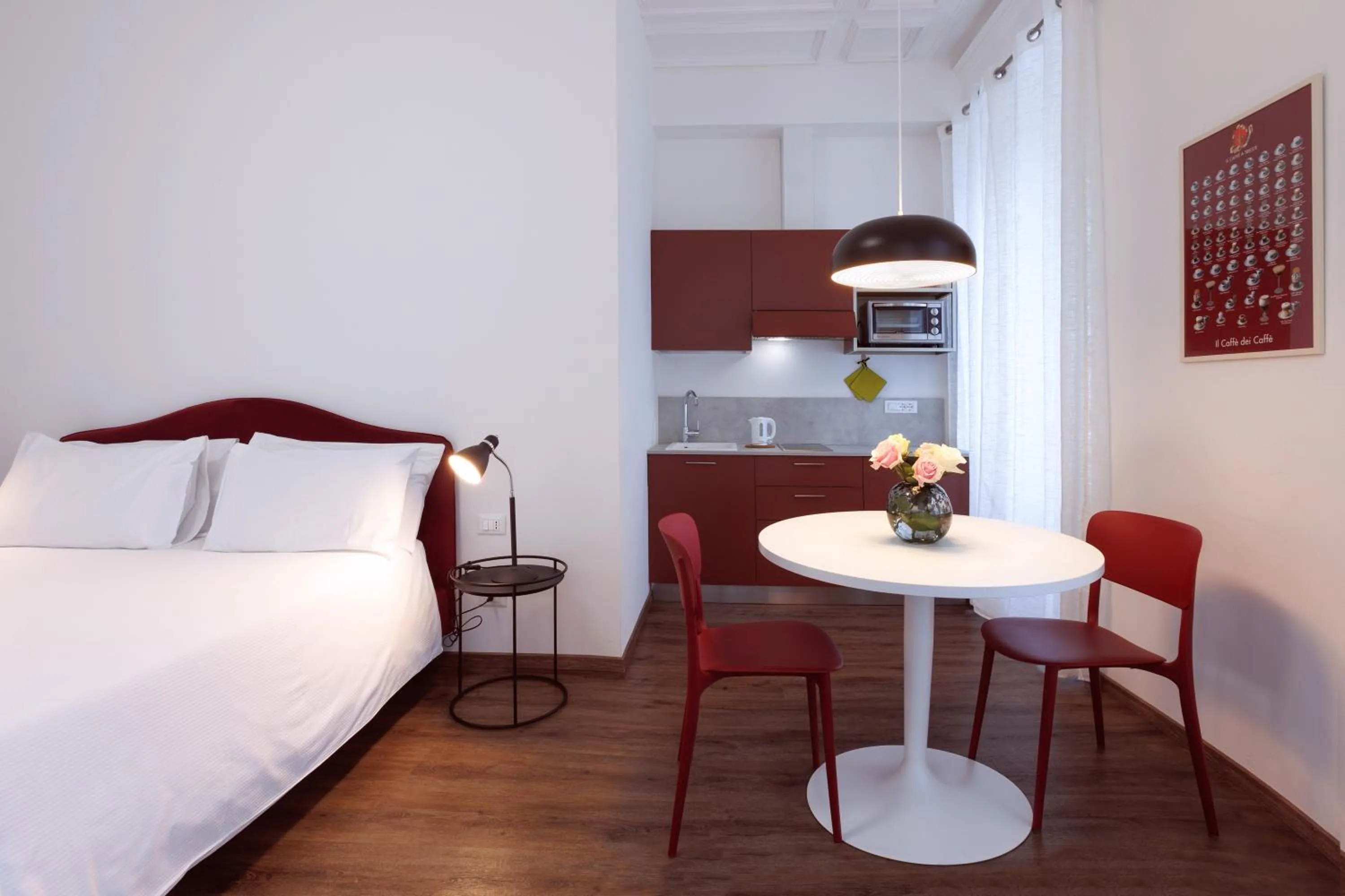 Kitchen or kitchenette, Bed in Residence Piazza Giotti 8