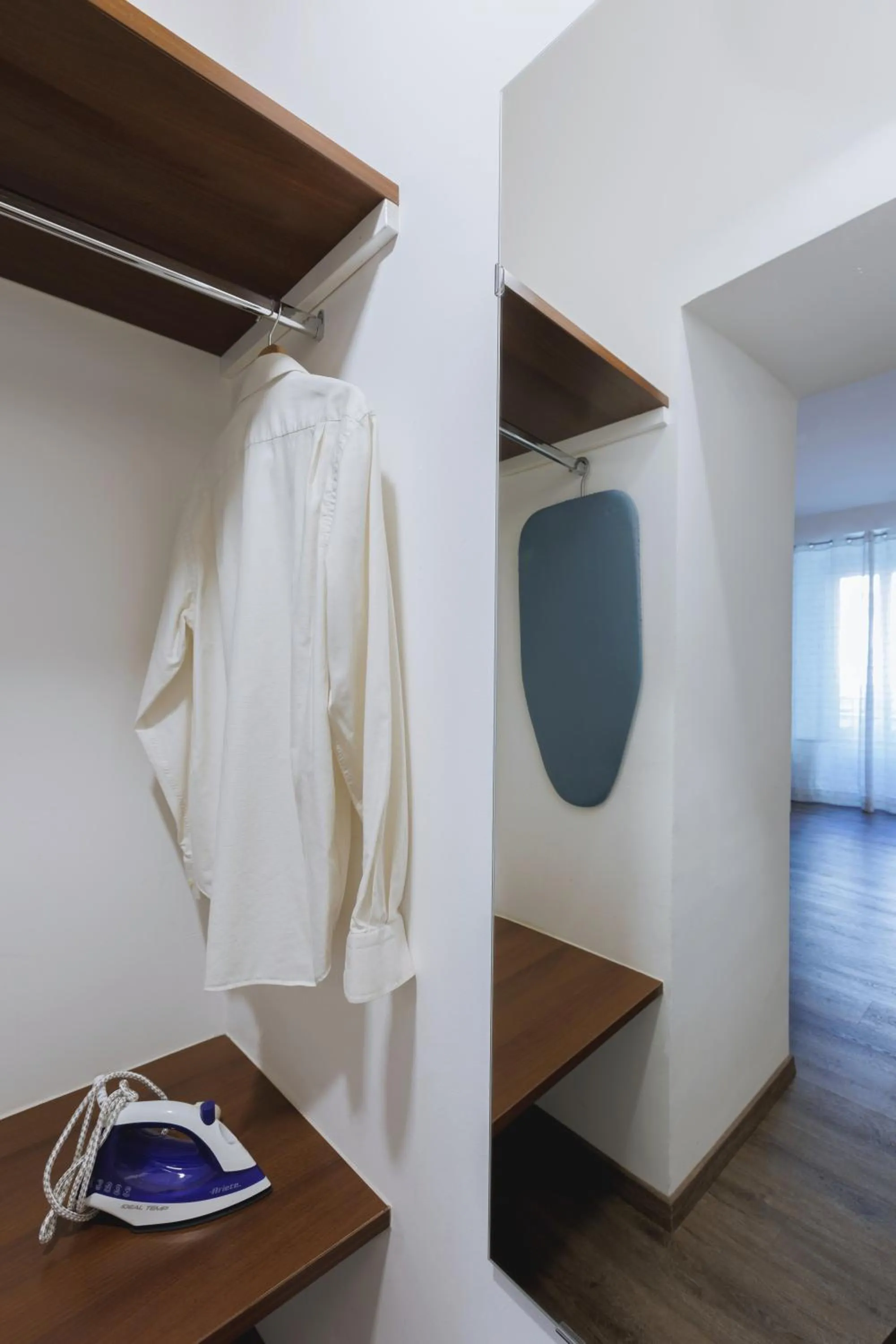 wardrobe in Residence Piazza Giotti 8