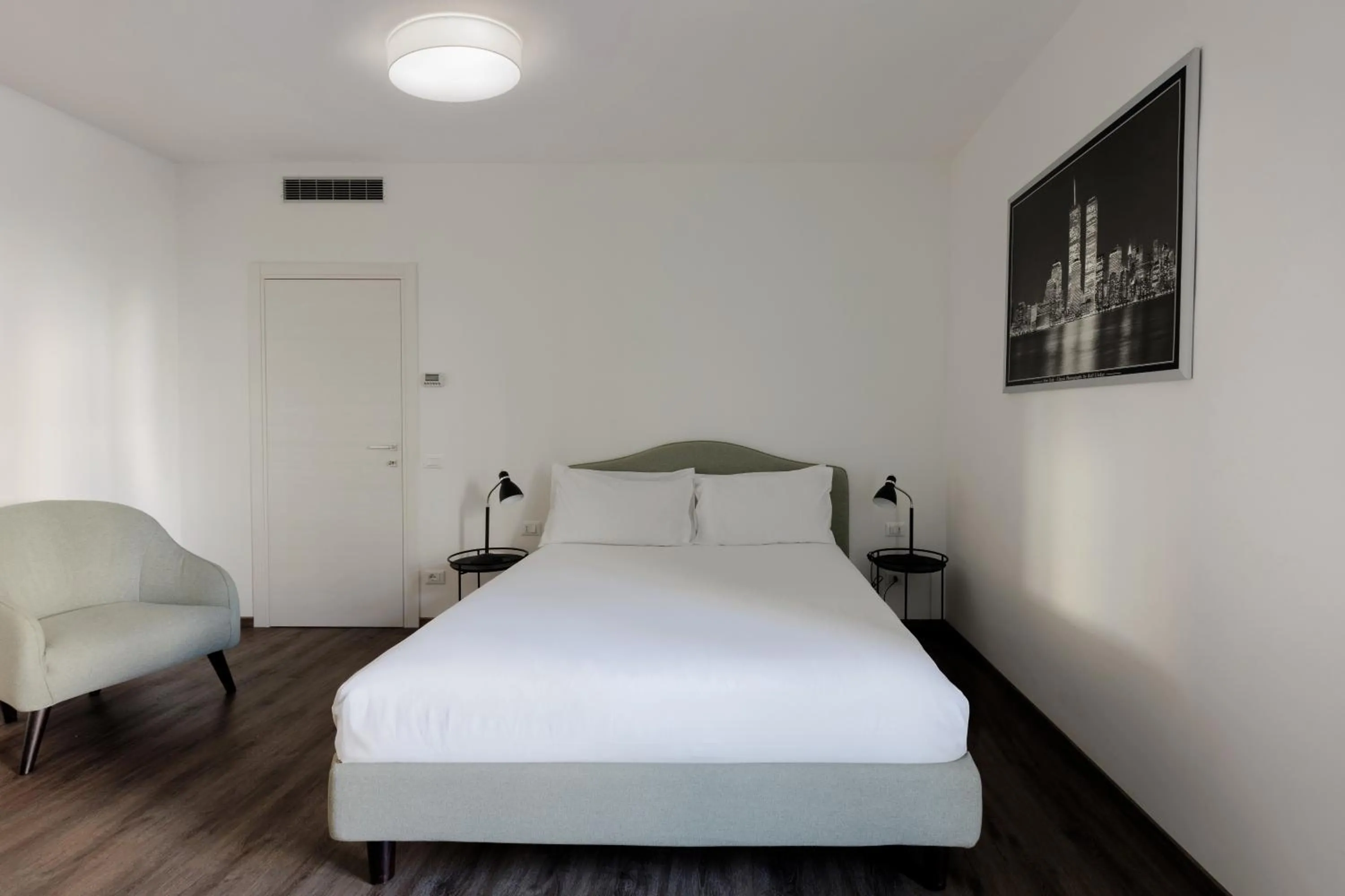 Photo of the whole room, Bed in Residence Piazza Giotti 8