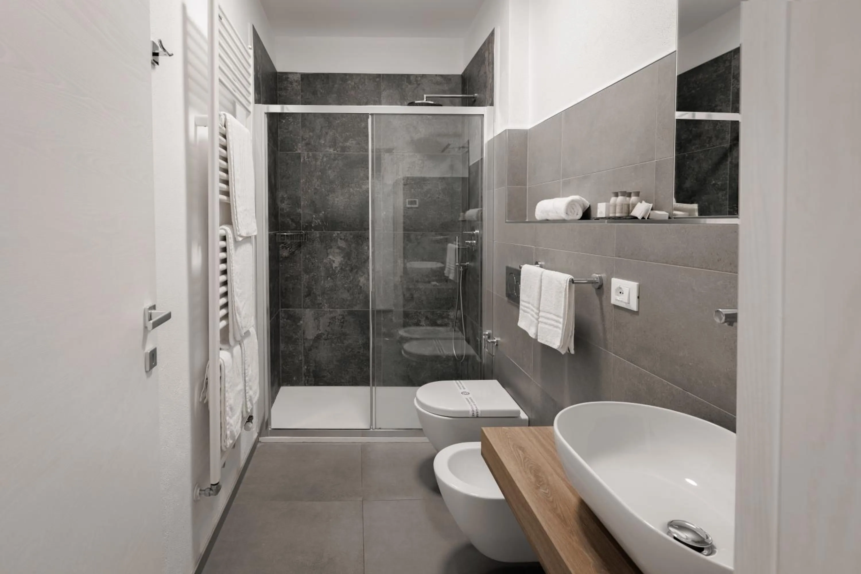 Bathroom in Residence Piazza Giotti 8