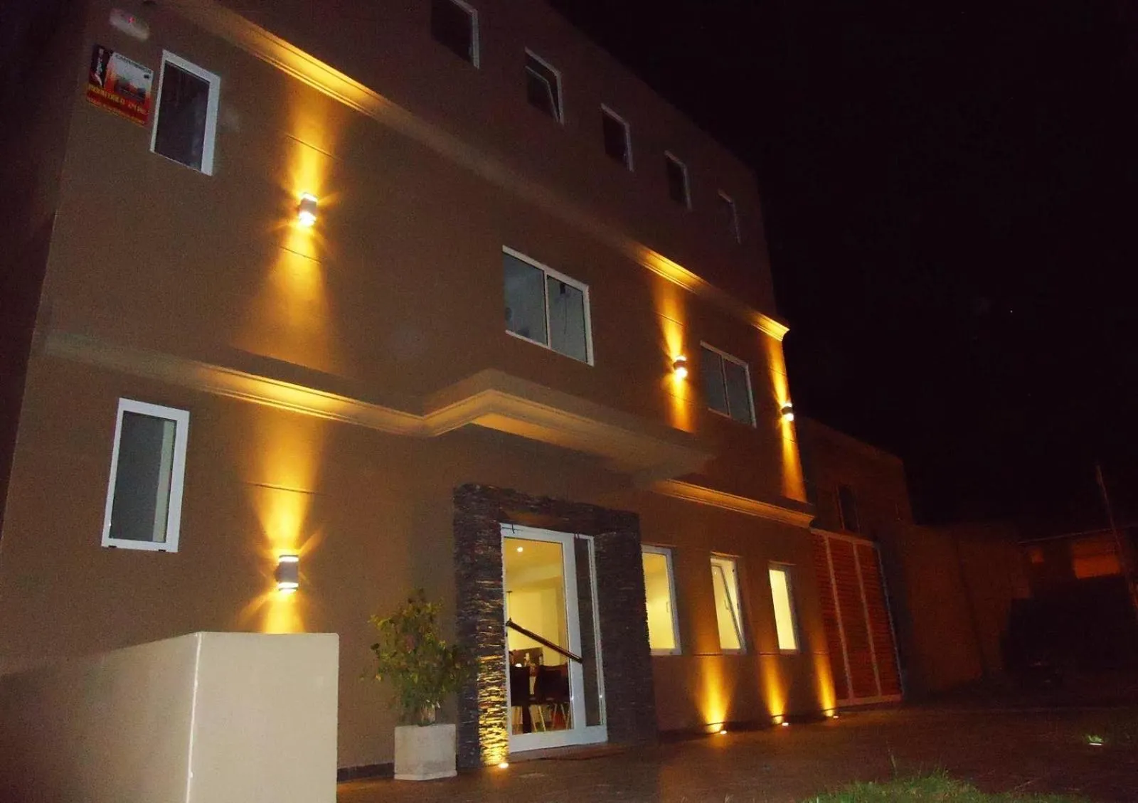 Facade/entrance in Ayres Sur