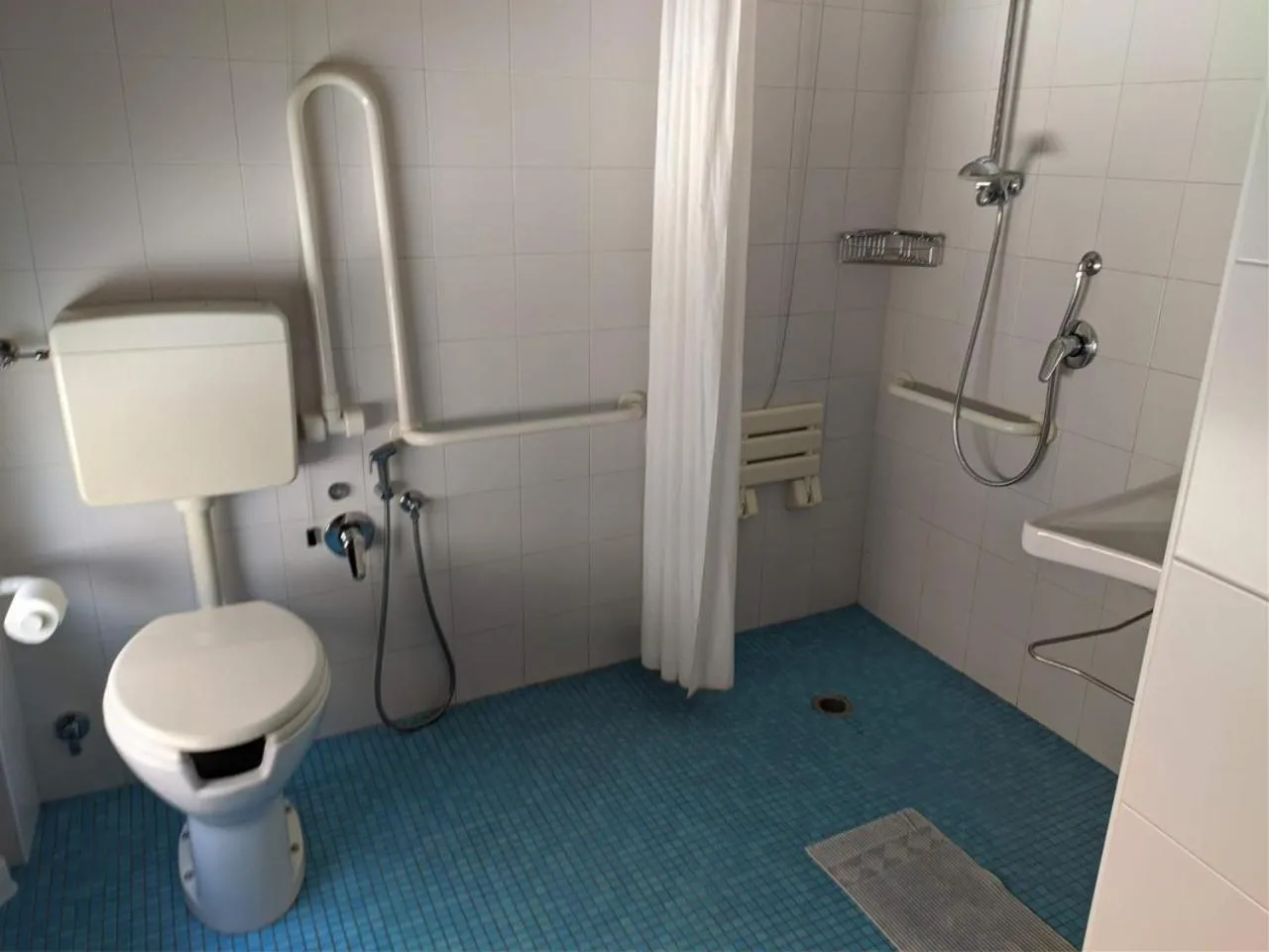 Bathroom in SAN JUAN DE RIBERA, Casa per Ferie