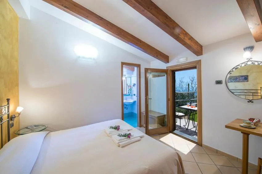 Bed in B&B Il Nespolo