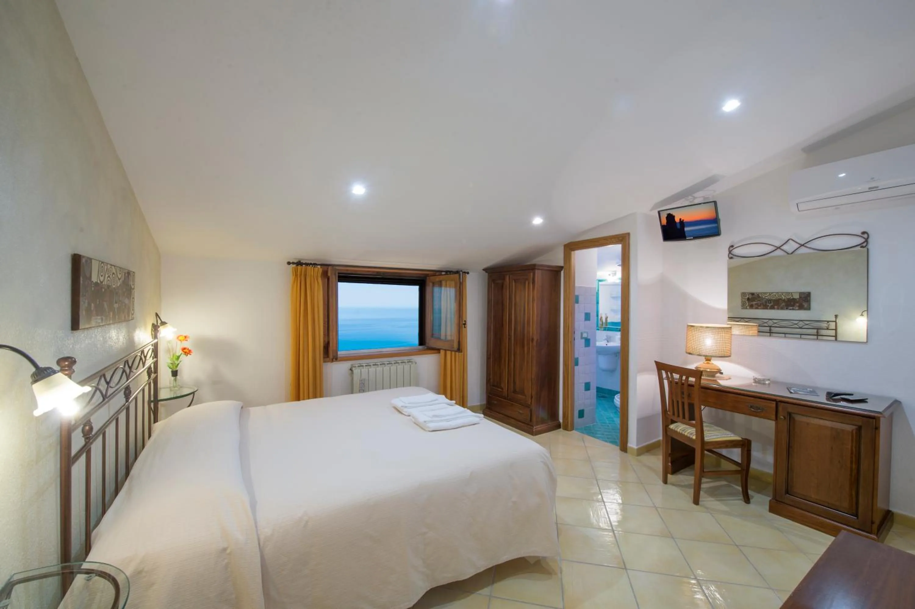 Sea view, Bed in B&B Il Nespolo