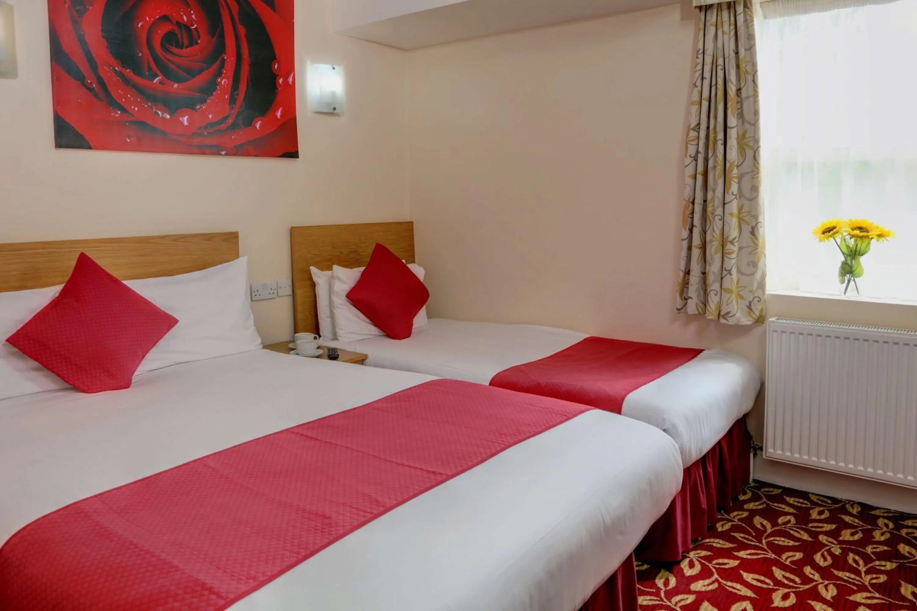 Photo of the whole room, Bed in Best Western Greater London