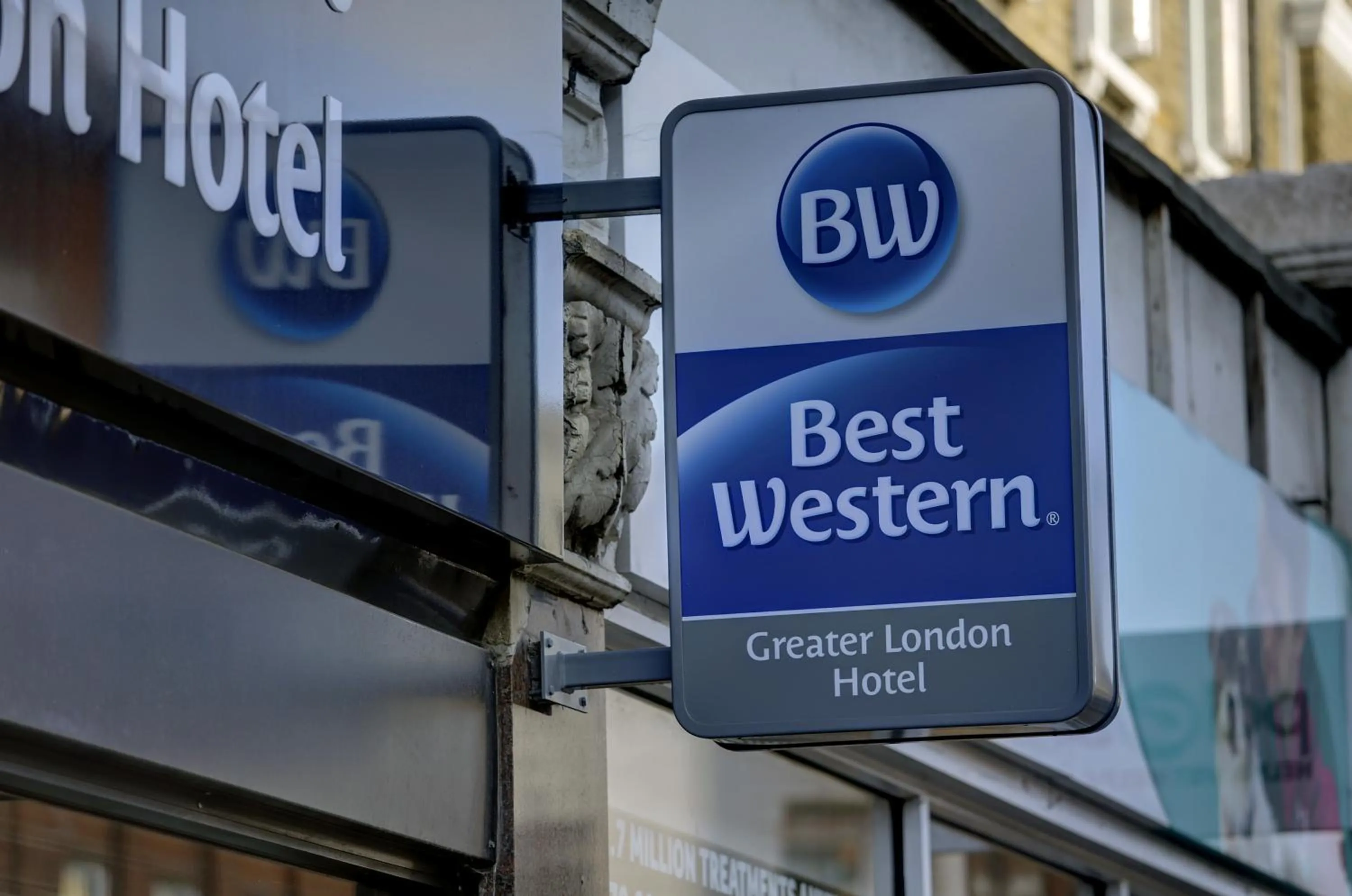 Logo/Certificate/Sign in Best Western Greater London