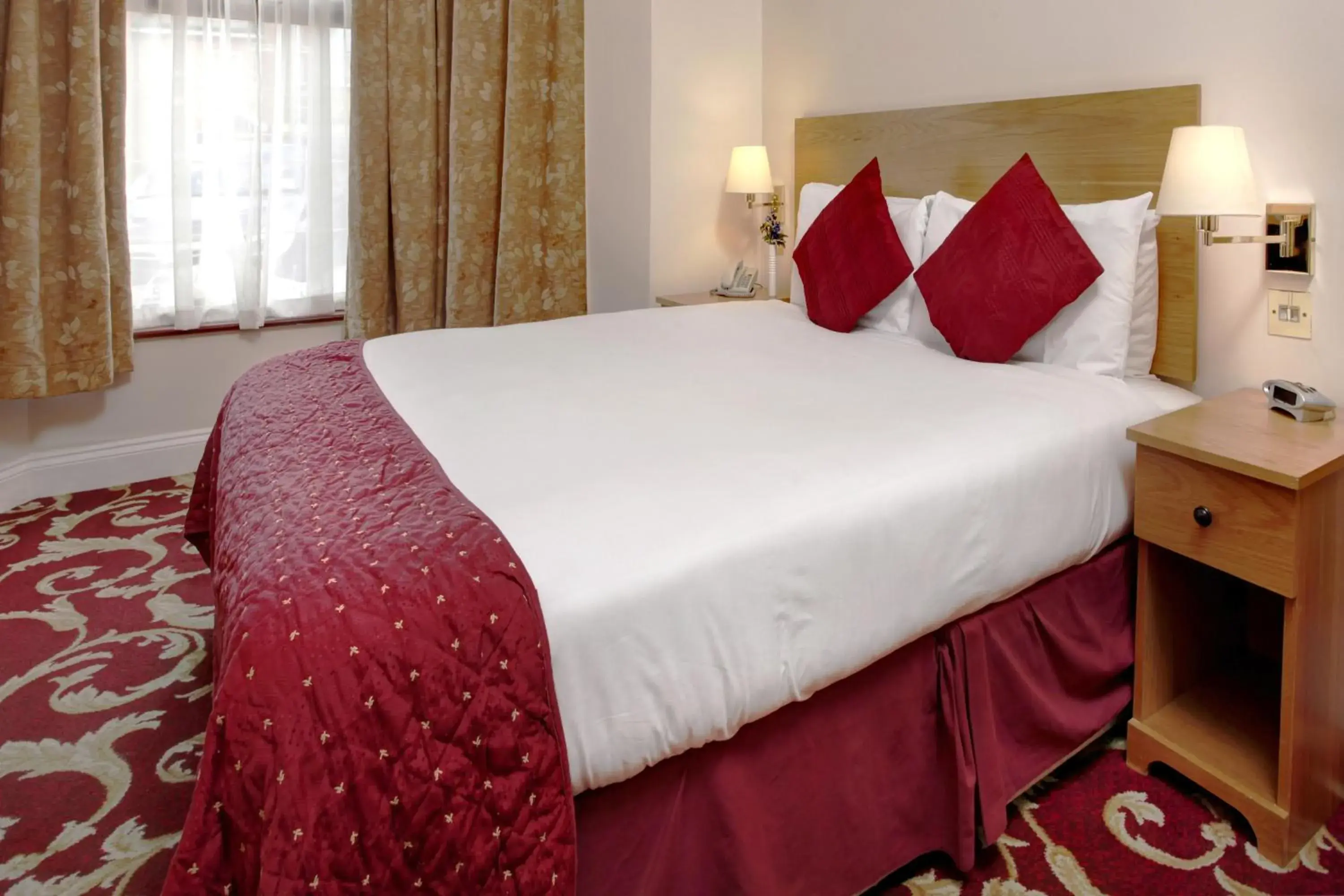 Bedroom, Bed in Best Western Greater London Bedroom, Bed in Best Western Greater London