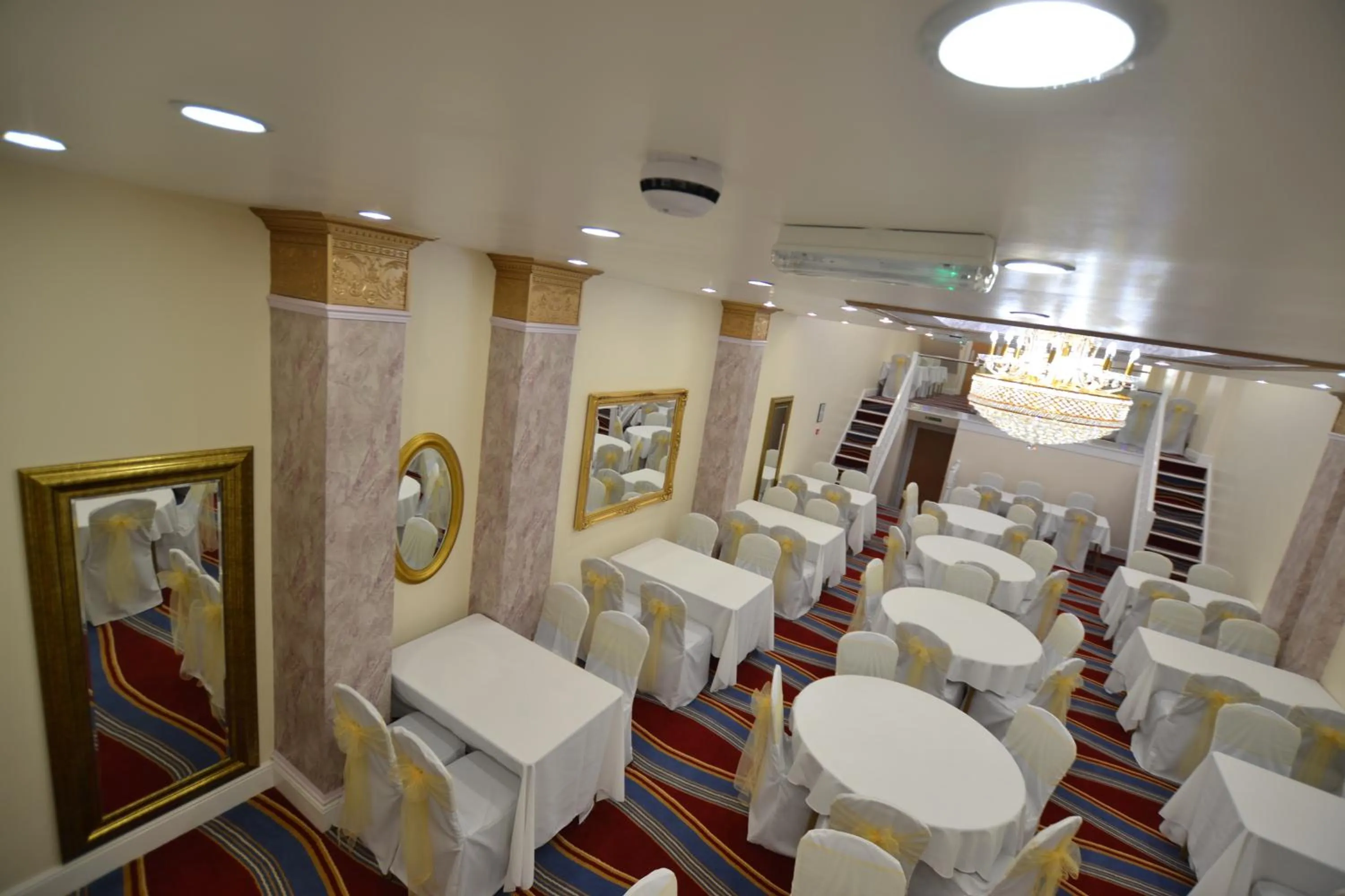 Restaurant/places to eat in Best Western Greater London