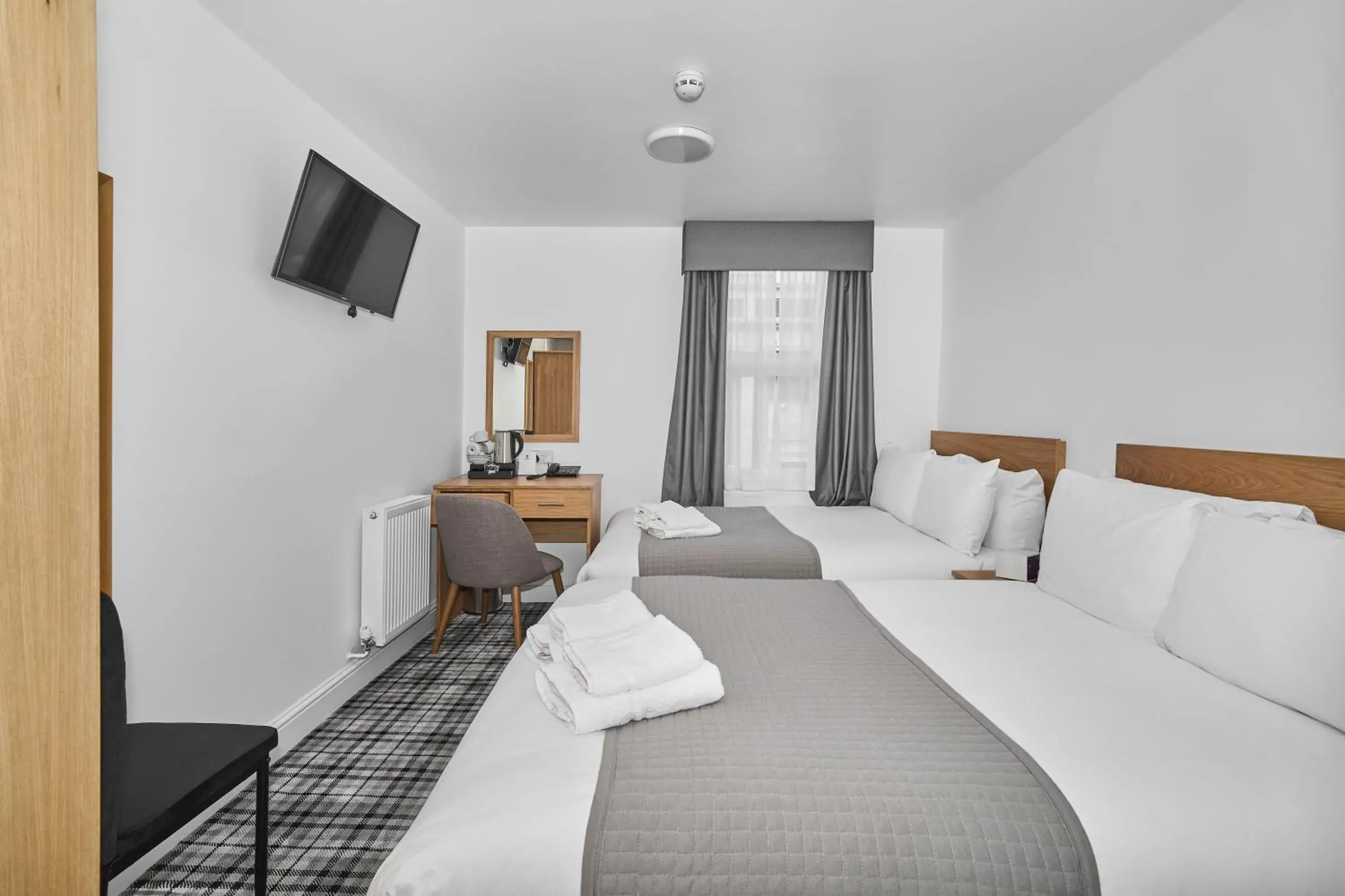 Bedroom, Bed in Best Western Greater London Bedroom, Bed in Best Western Greater London
