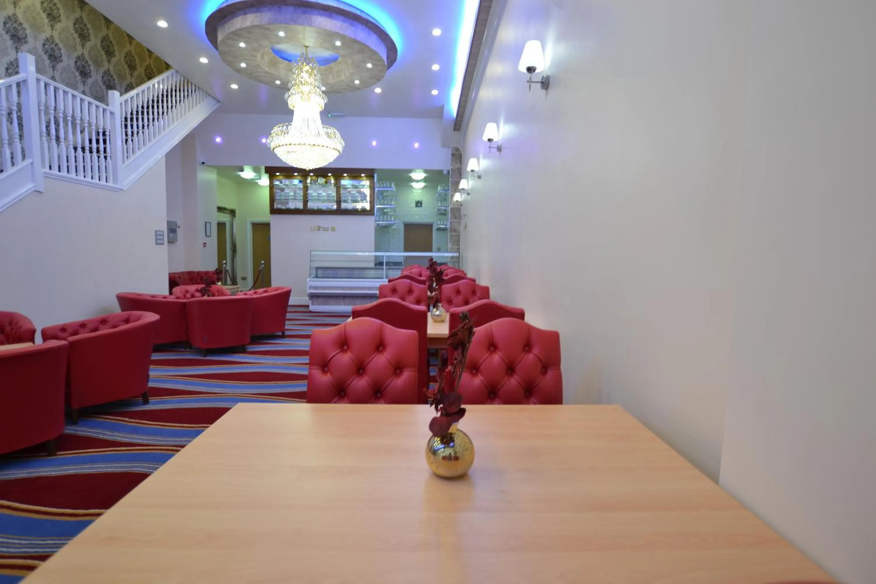 Lounge or bar in Best Western Greater London