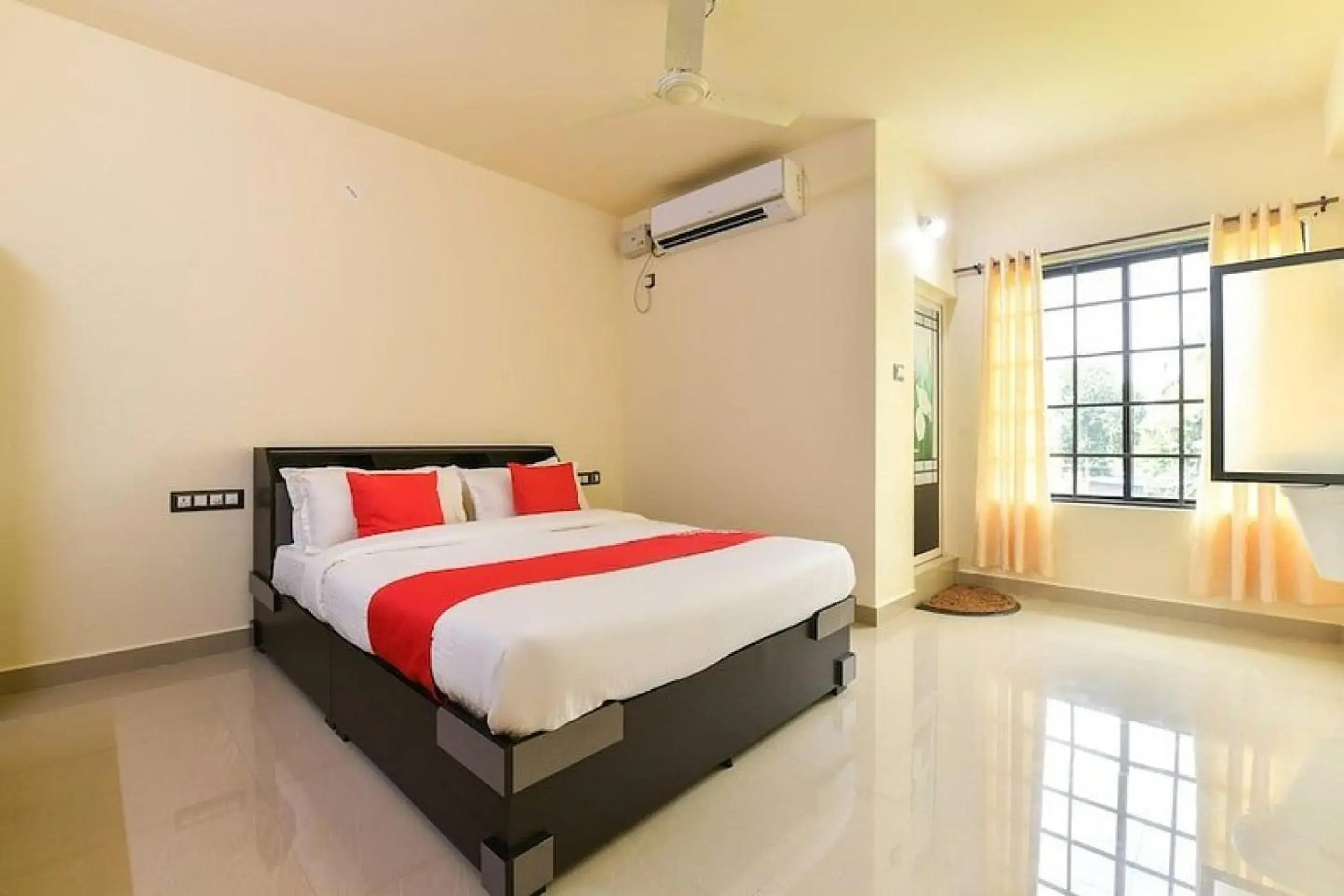 Bedroom, Bed in Hotel O VR Lodge Bedroom, Bed in Hotel O VR Lodge