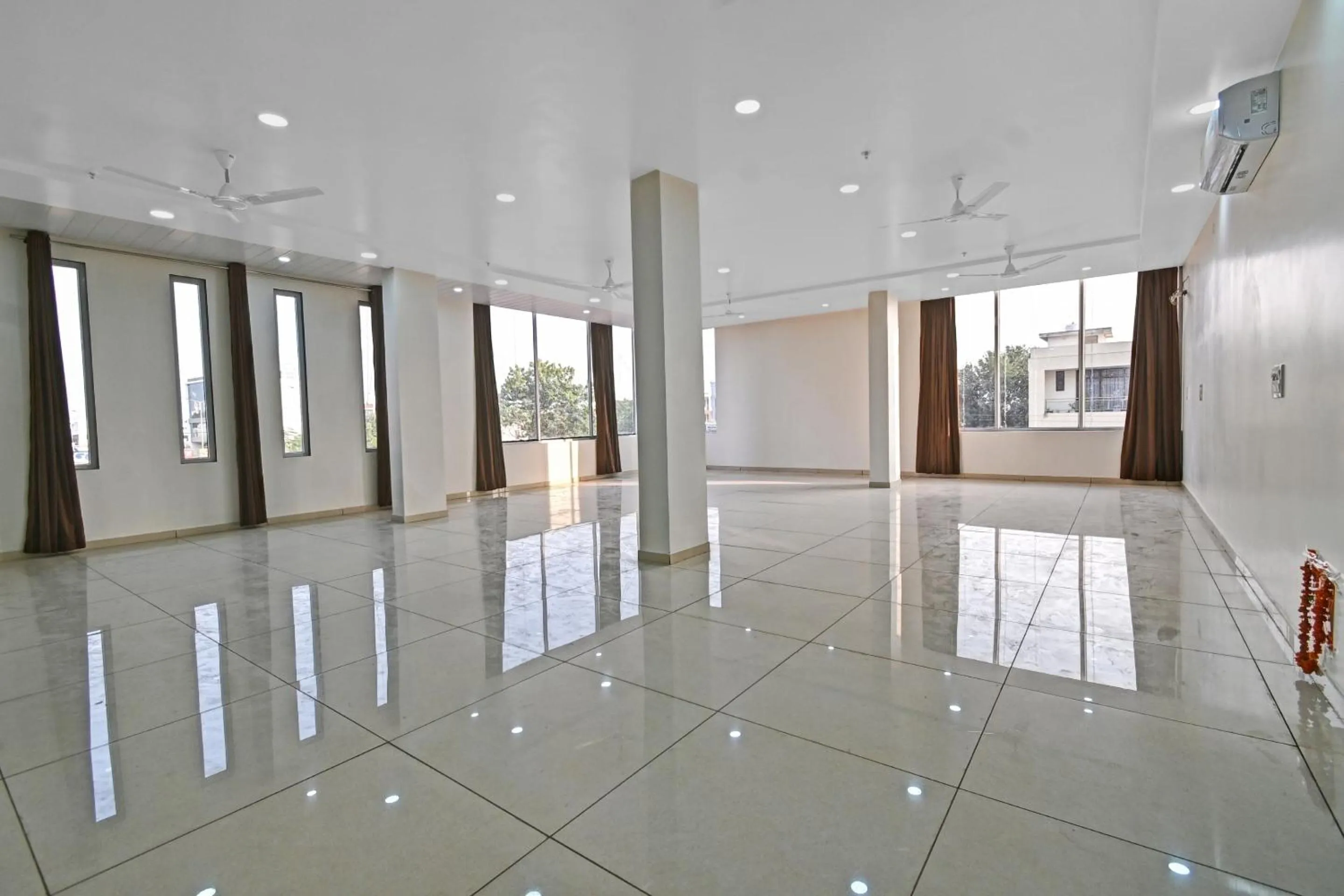 Lobby or reception in Townhouse by My Stay