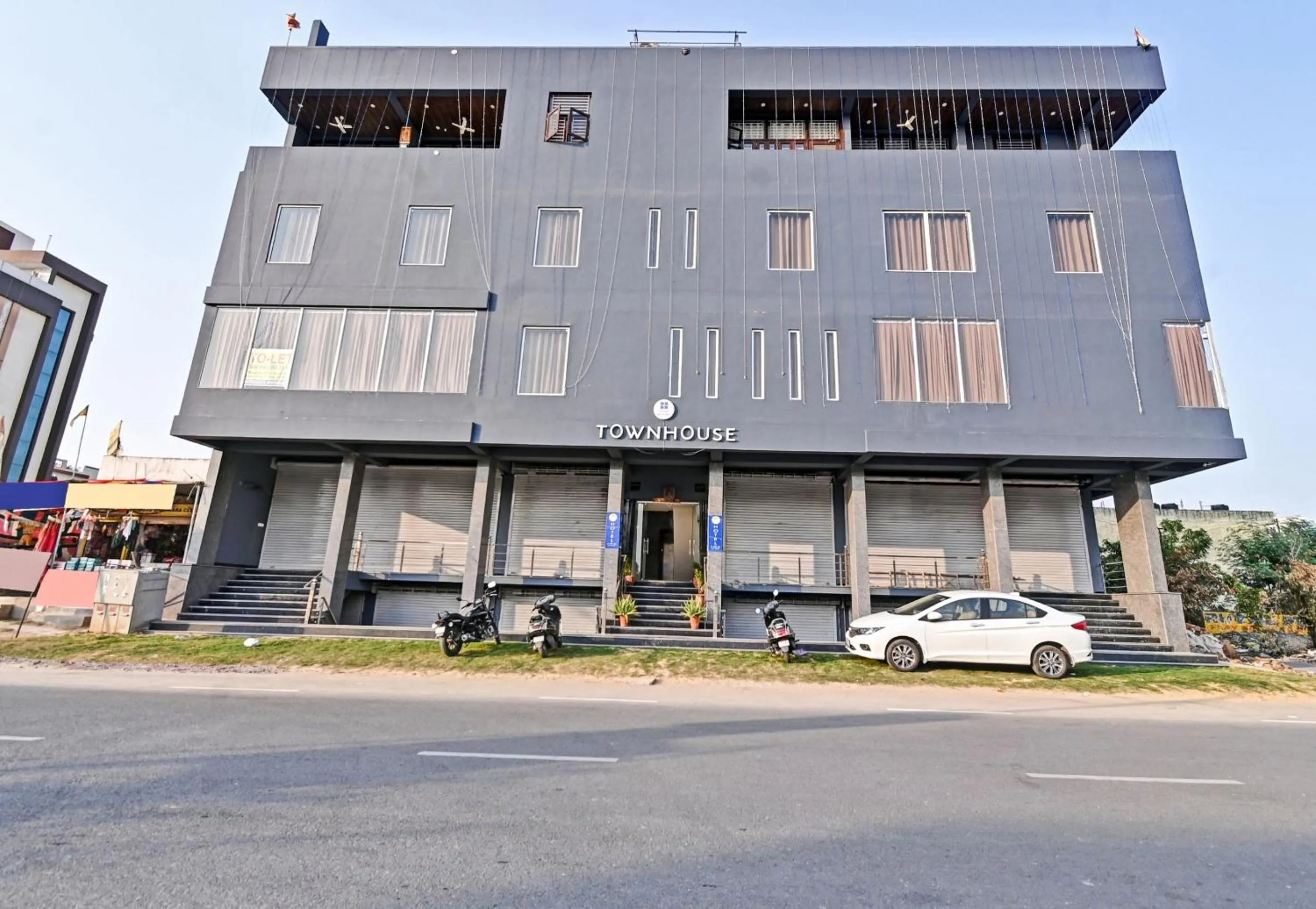 Facade/entrance in Townhouse by My Stay