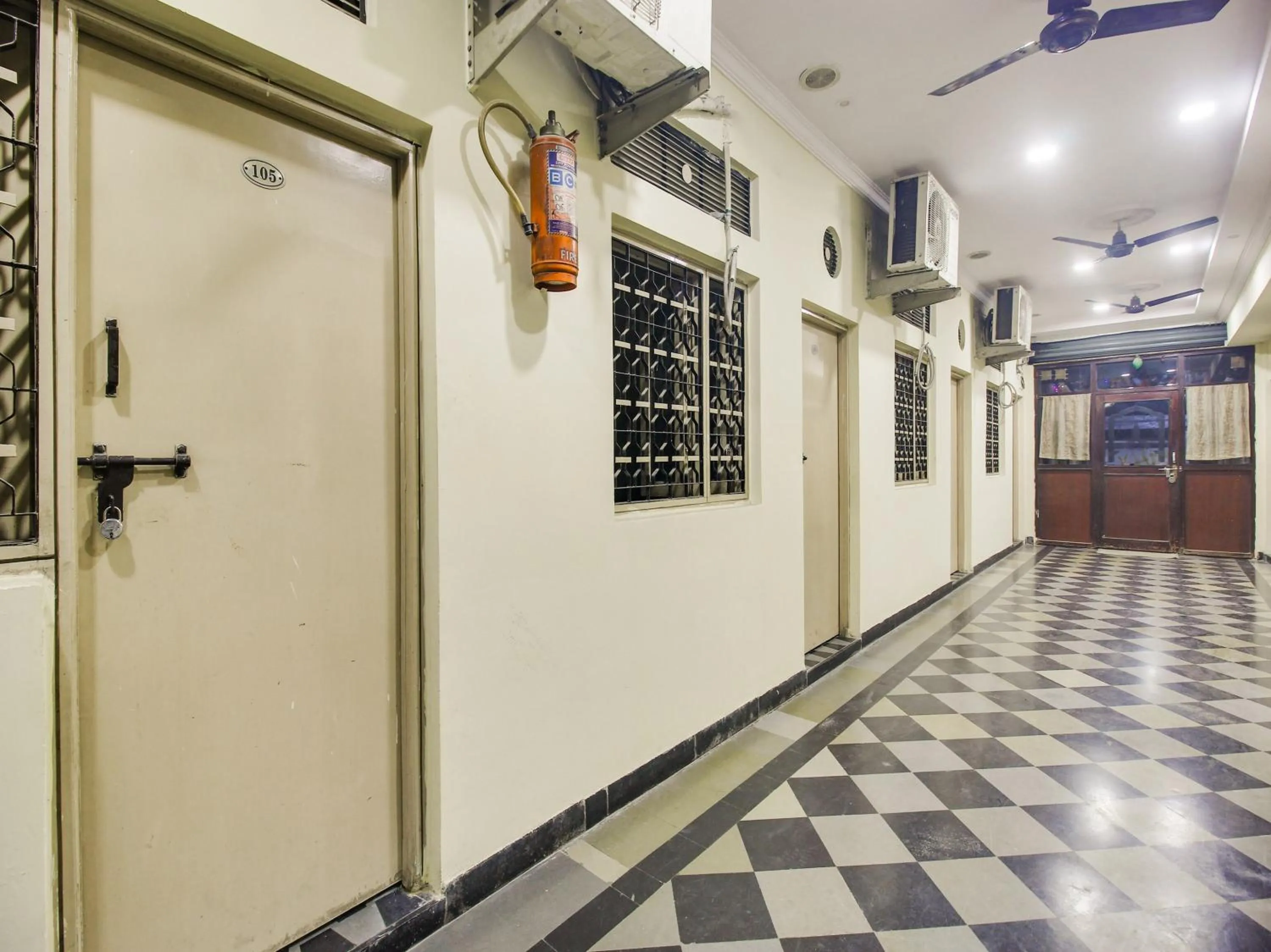 Lobby or reception in Hotel O Sri Gopi Mini Guest House Near Erragadda Metro Station