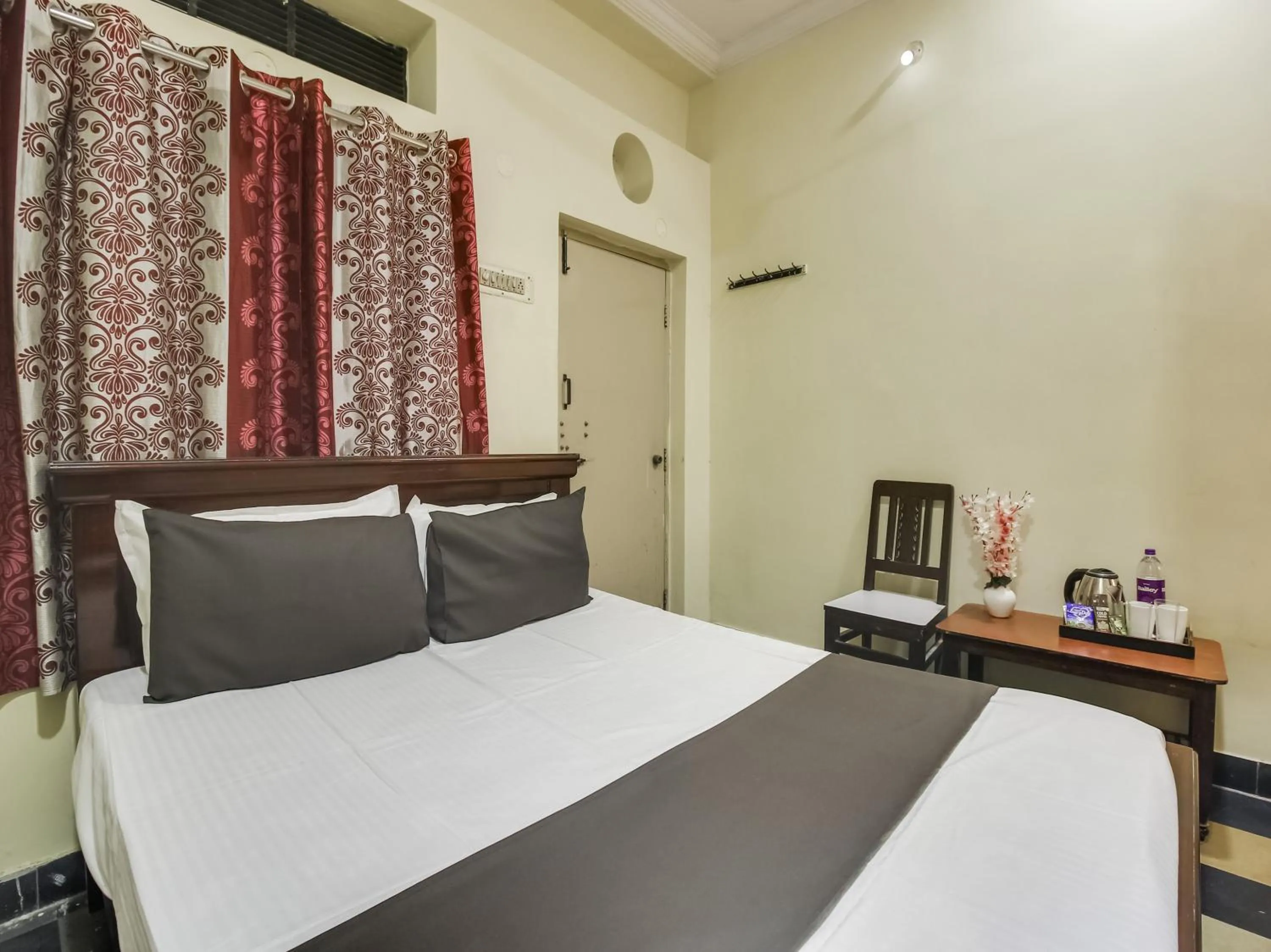 Bedroom, Bed in Hotel O Sri Gopi Mini Guest House Near Erragadda Metro Station