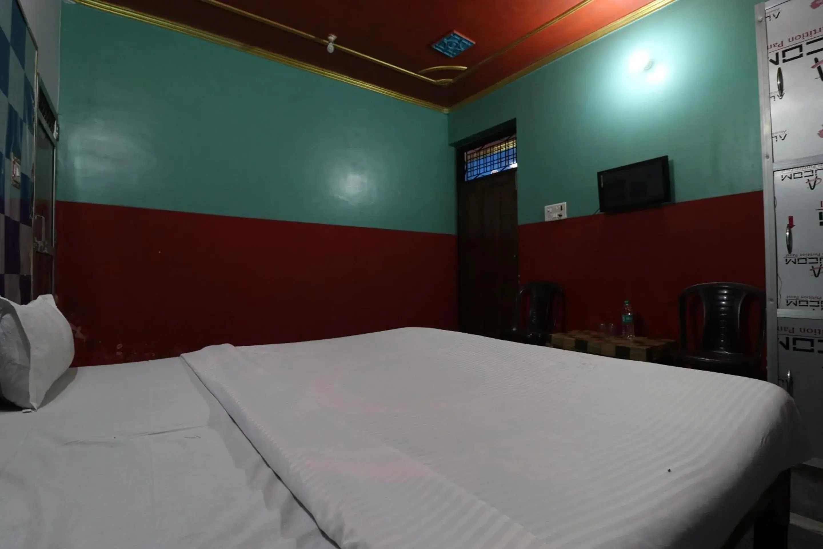 Bedroom, Bed in Capital O Honey Hotel Bedroom, Bed in Capital O Honey Hotel