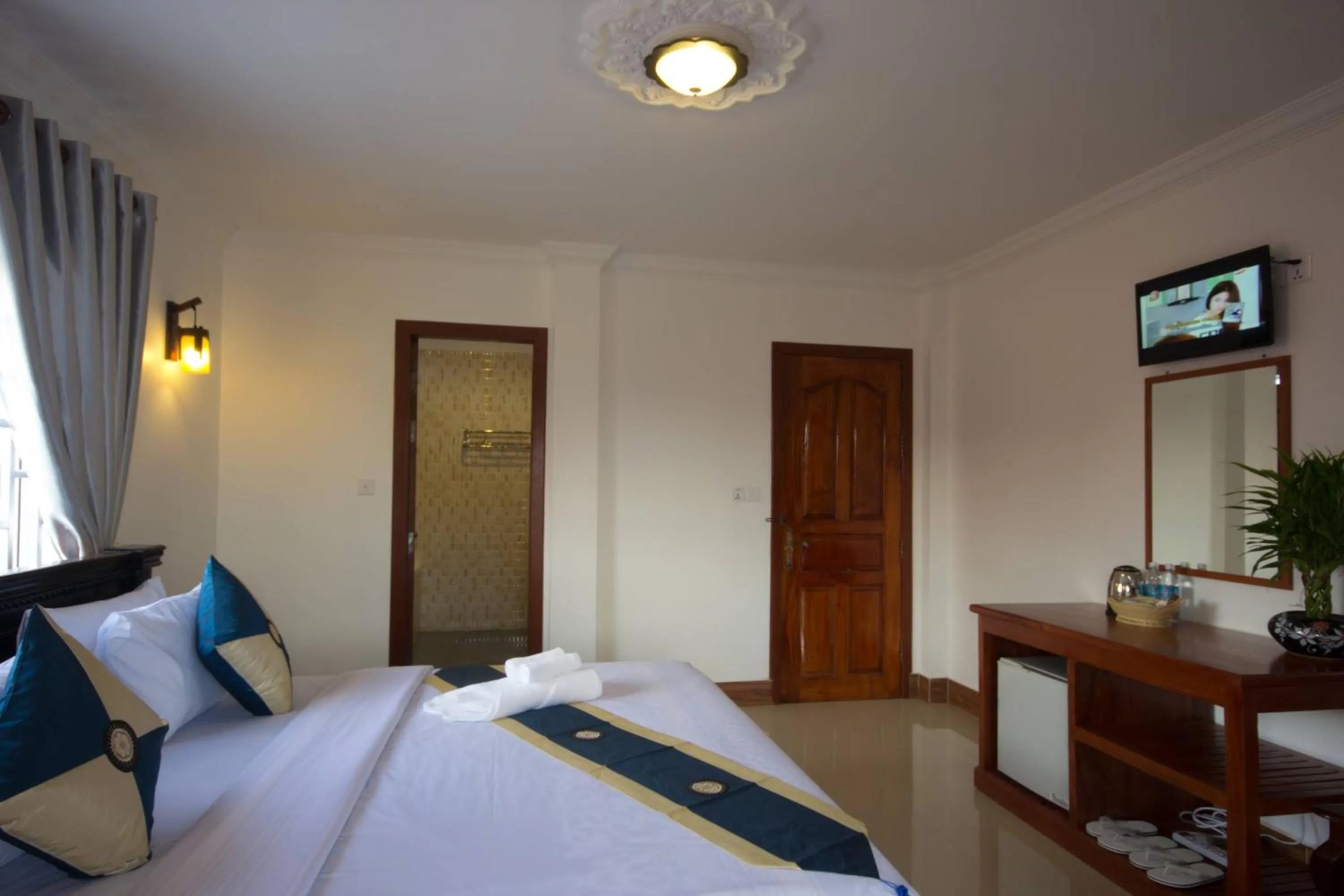 Bed in Bou Phanith Villa