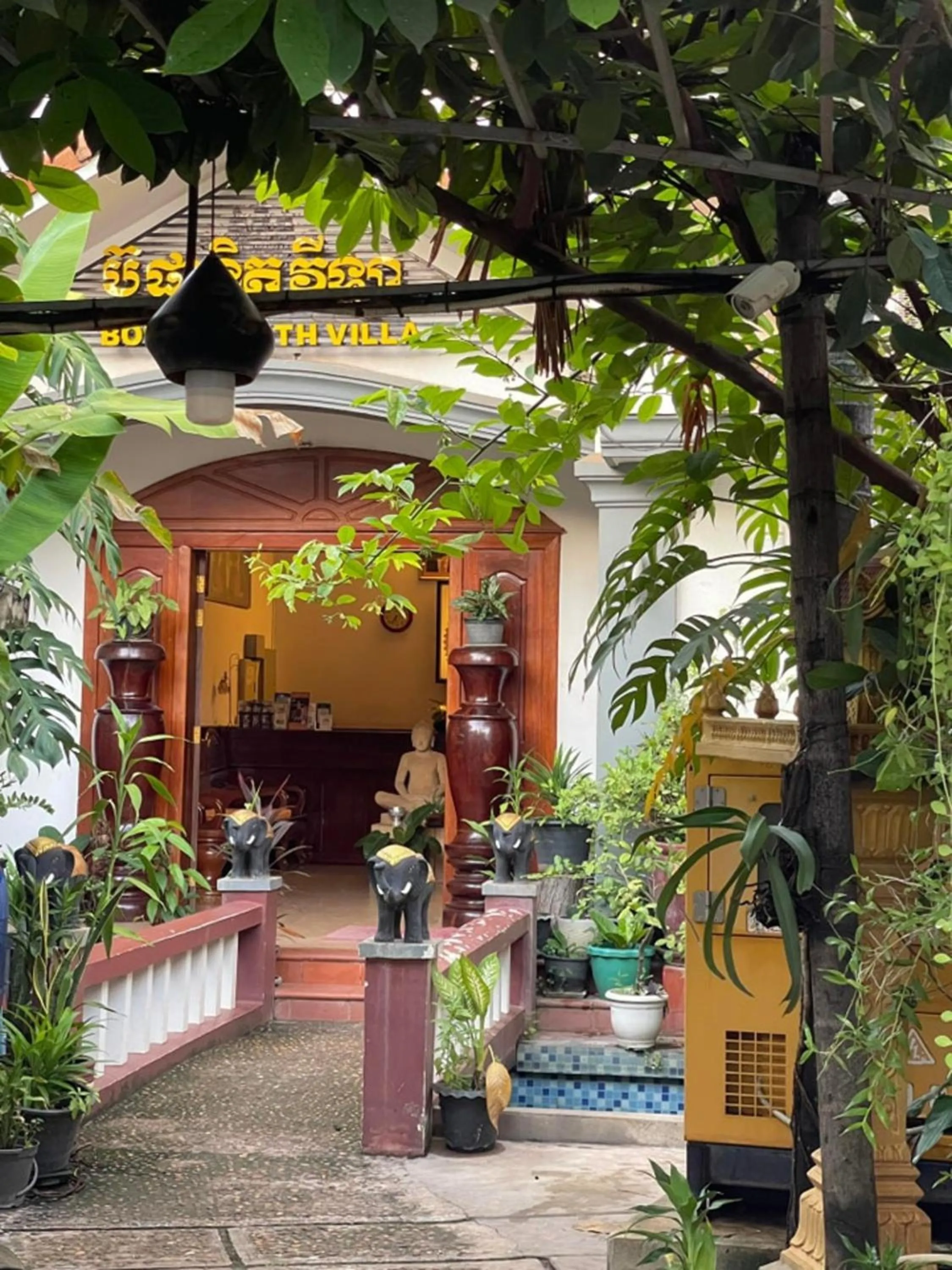 Property building in Bou Phanith Villa