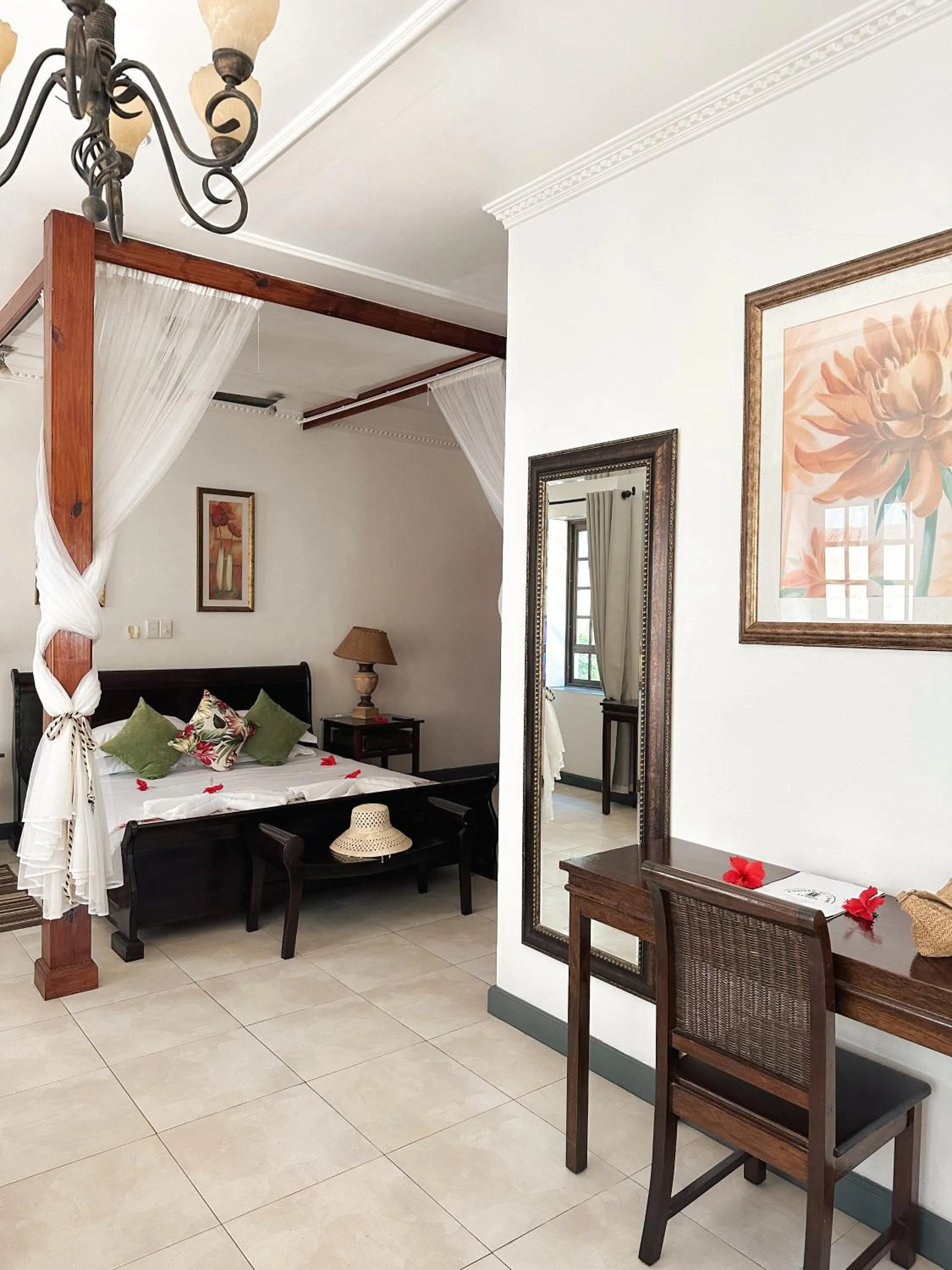 Bedroom in Hotel Chateau St Cloud