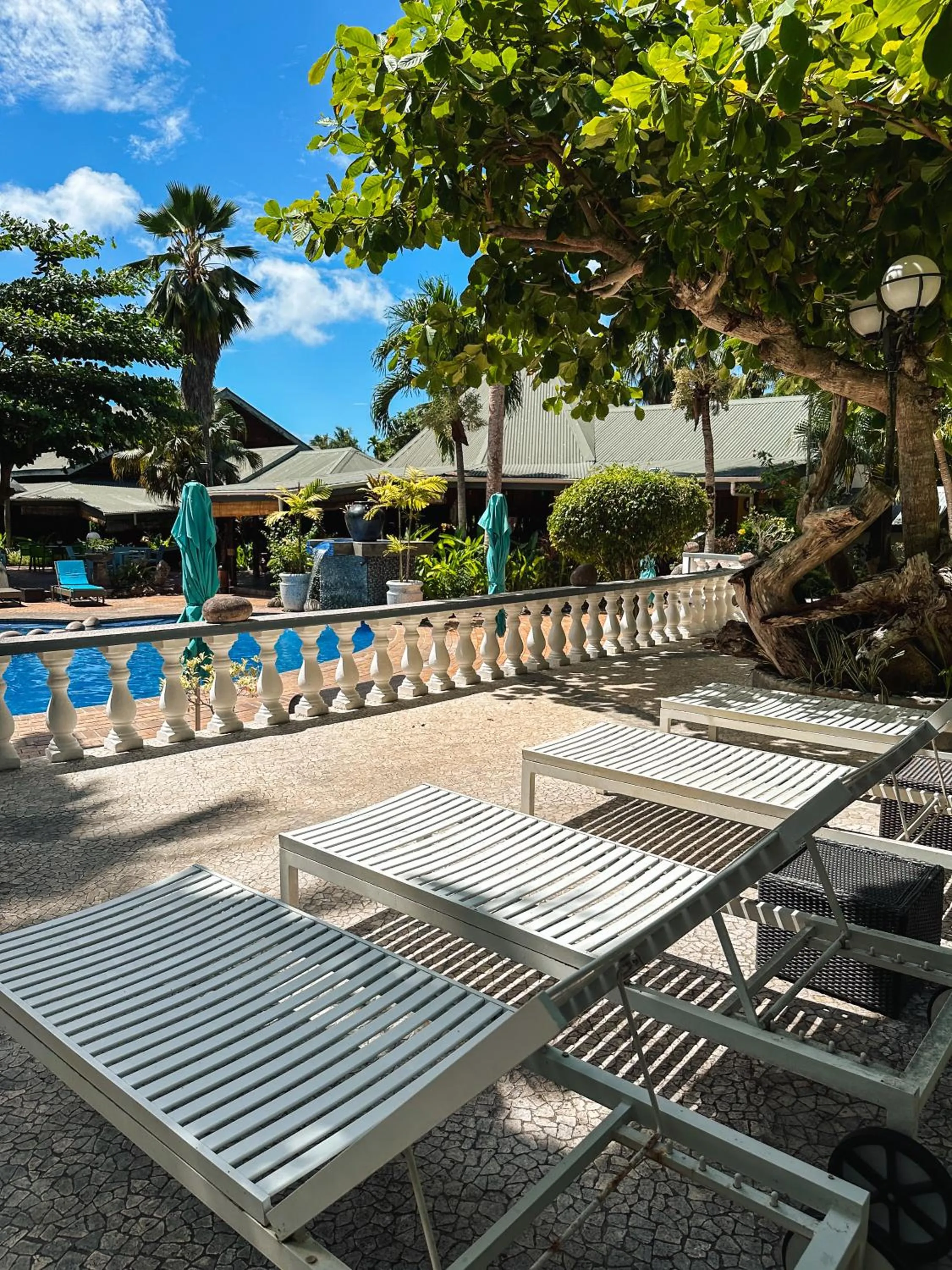 Swimming pool in Hotel Chateau St Cloud