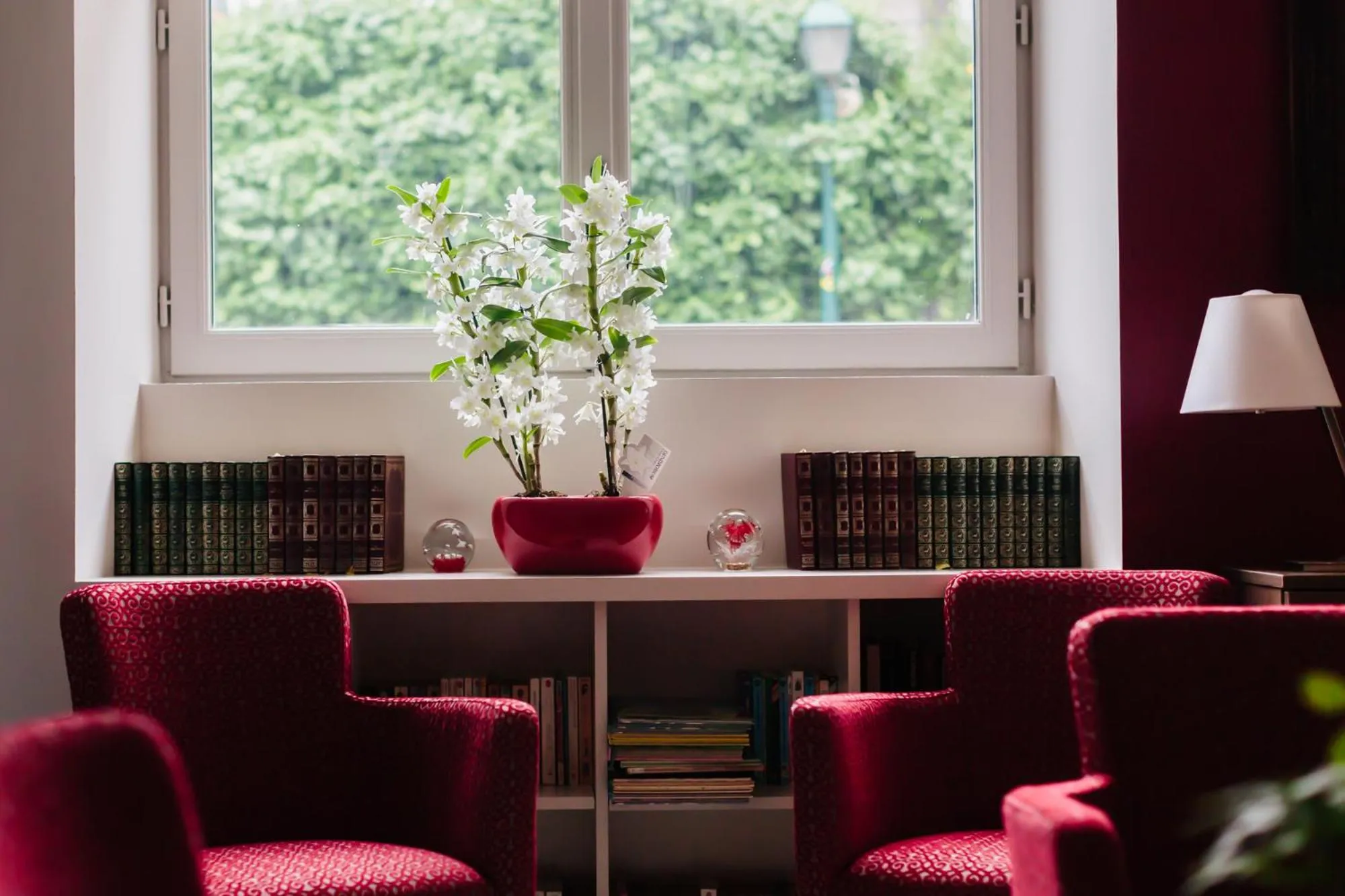 Decorative detail in Hotel-Café du Trinquet