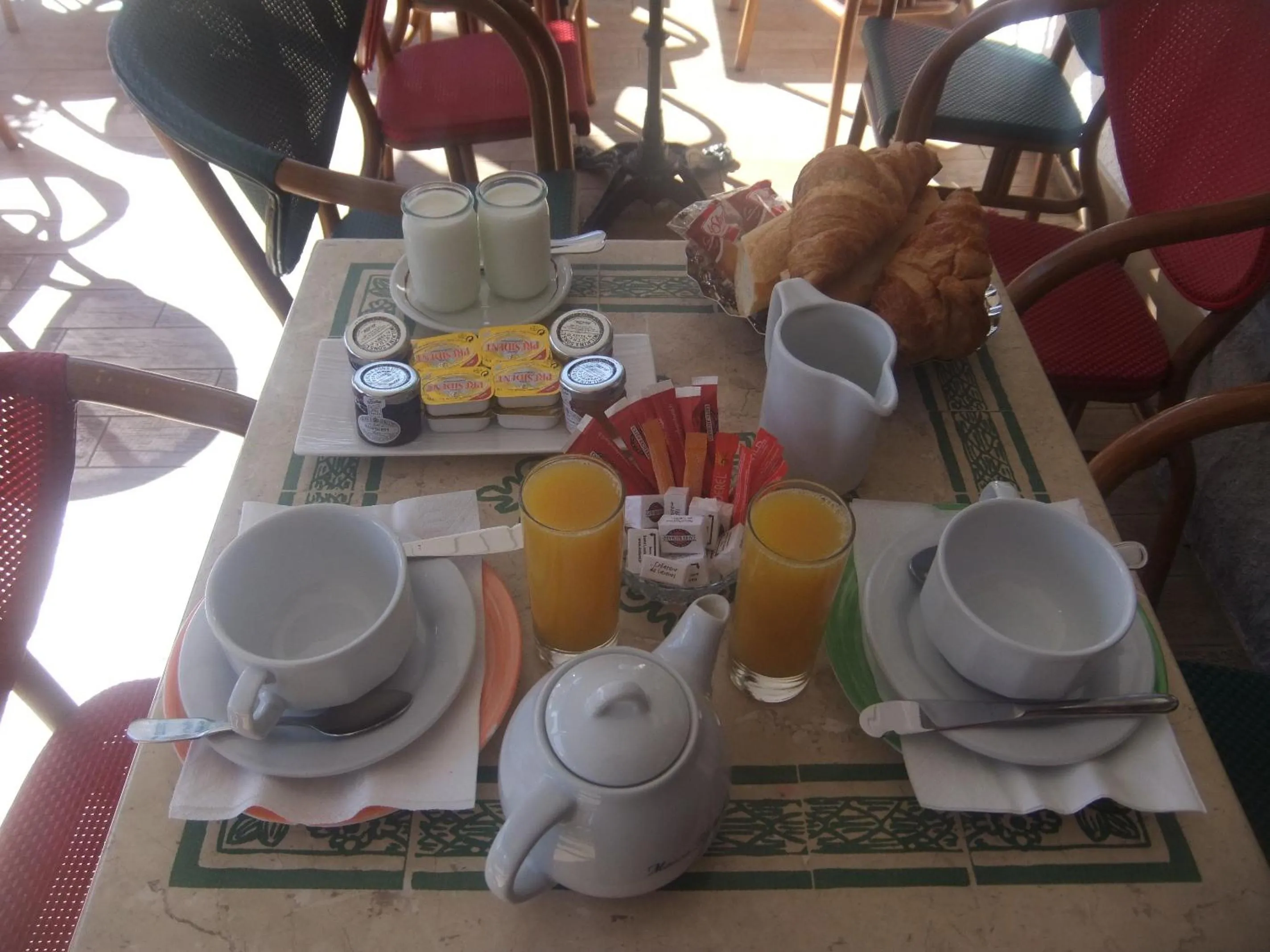 Breakfast in Hotel-Café du Trinquet