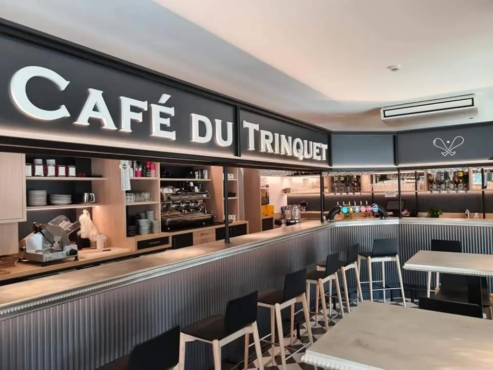 Lounge or bar in Hotel-Café du Trinquet