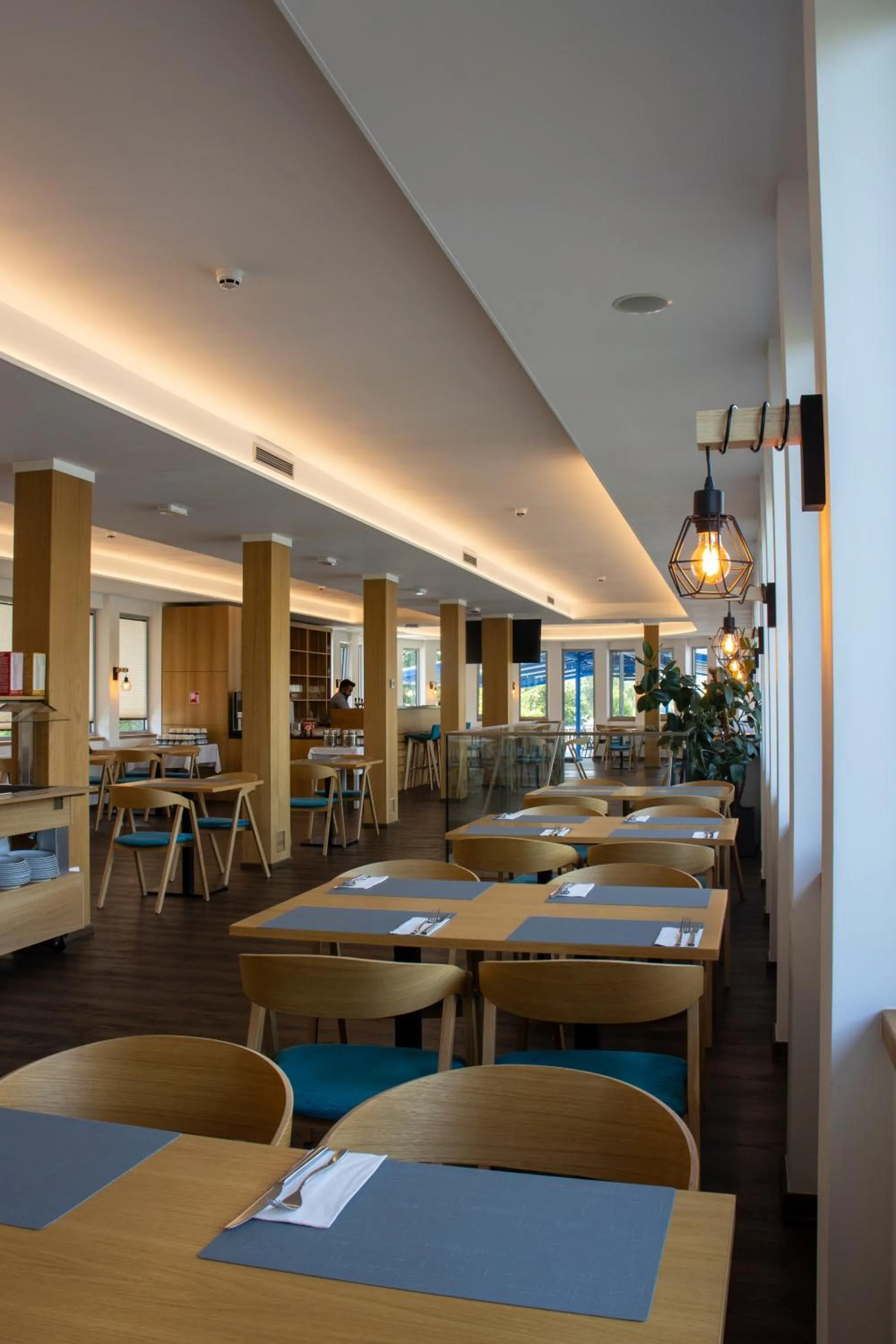 Restaurant/places to eat in Botel Racek
