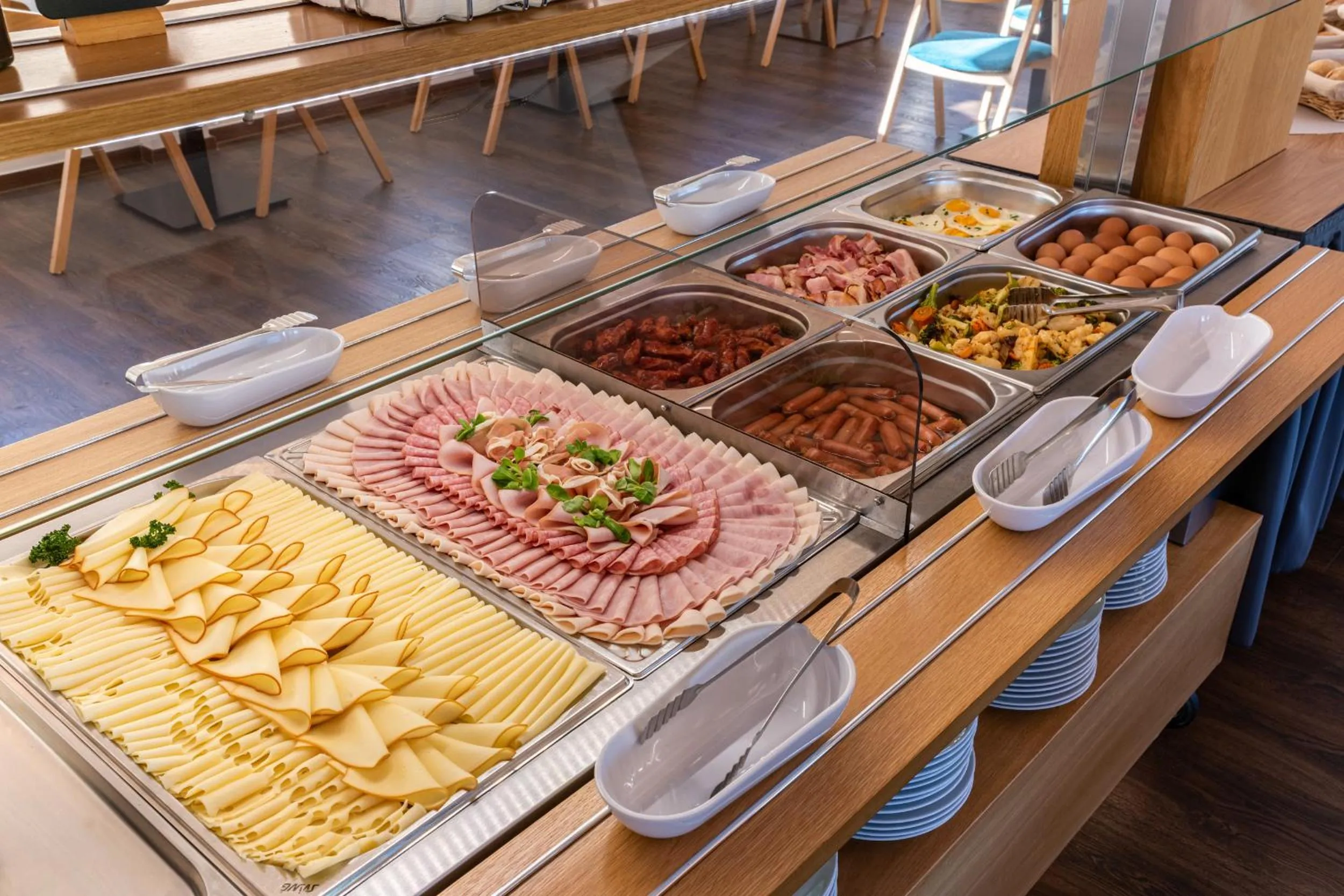 Restaurant/places to eat in Botel Racek