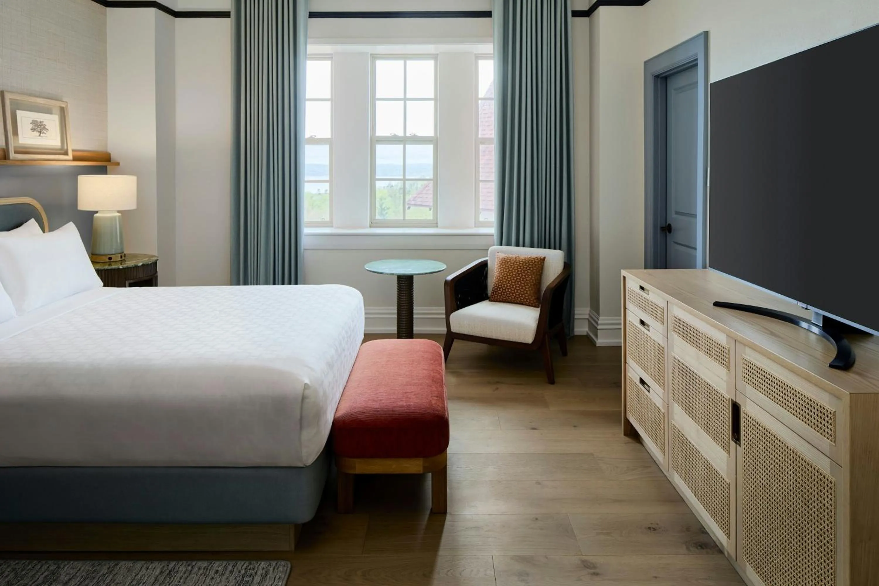 Photo of the whole room, Bed in The Algonquin Resort St. Andrews by-the-Sea, Autograph Collection