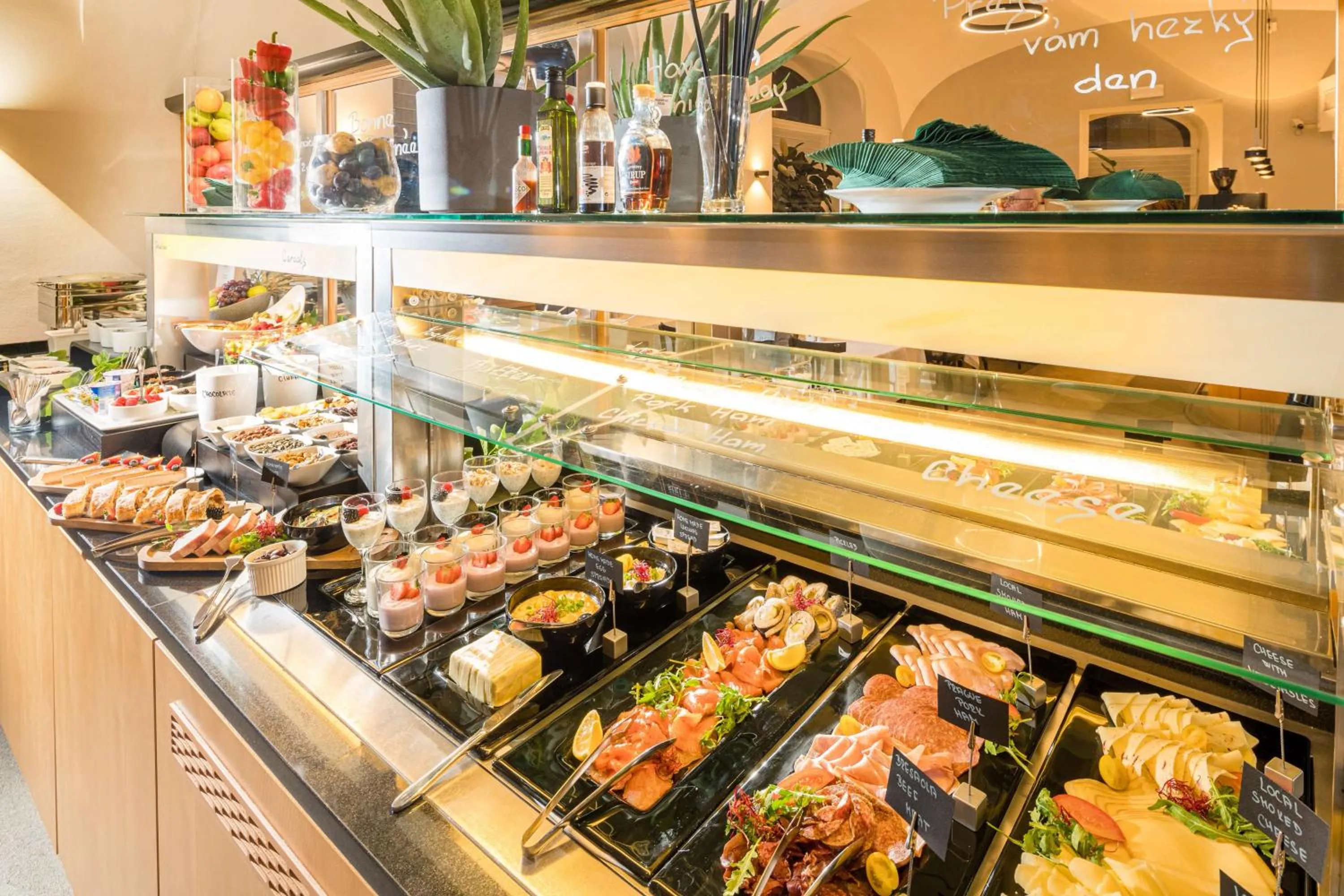 Breakfast in Best Western Hotel Moran