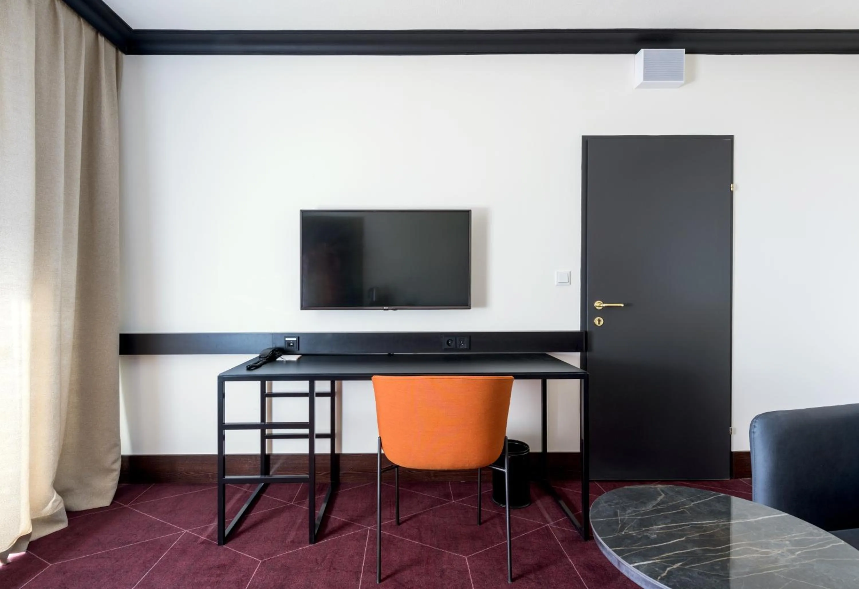 TV and multimedia in Vienna House by Wyndham Diplomat Prague