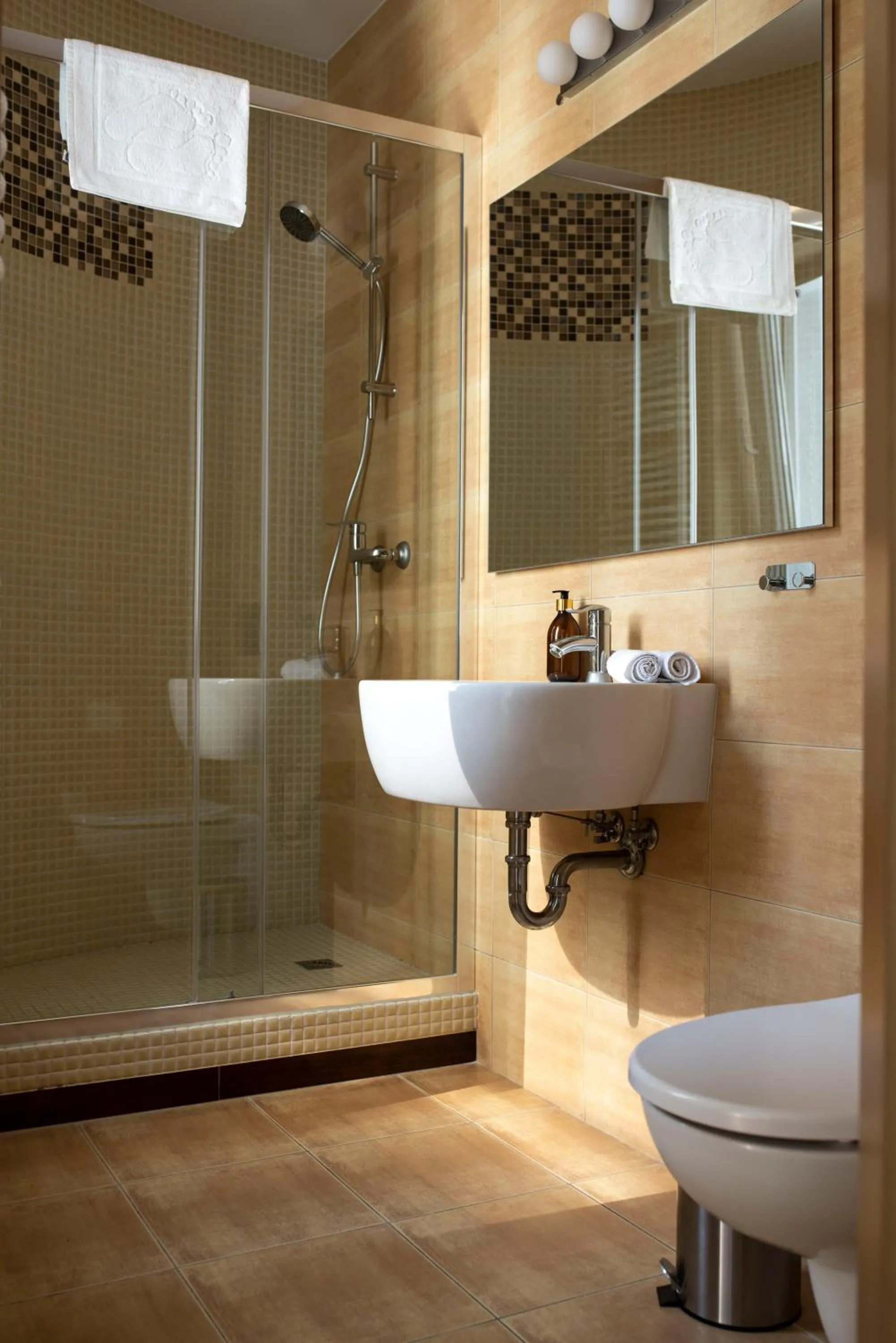 Shower in Ohana Space w Juracie