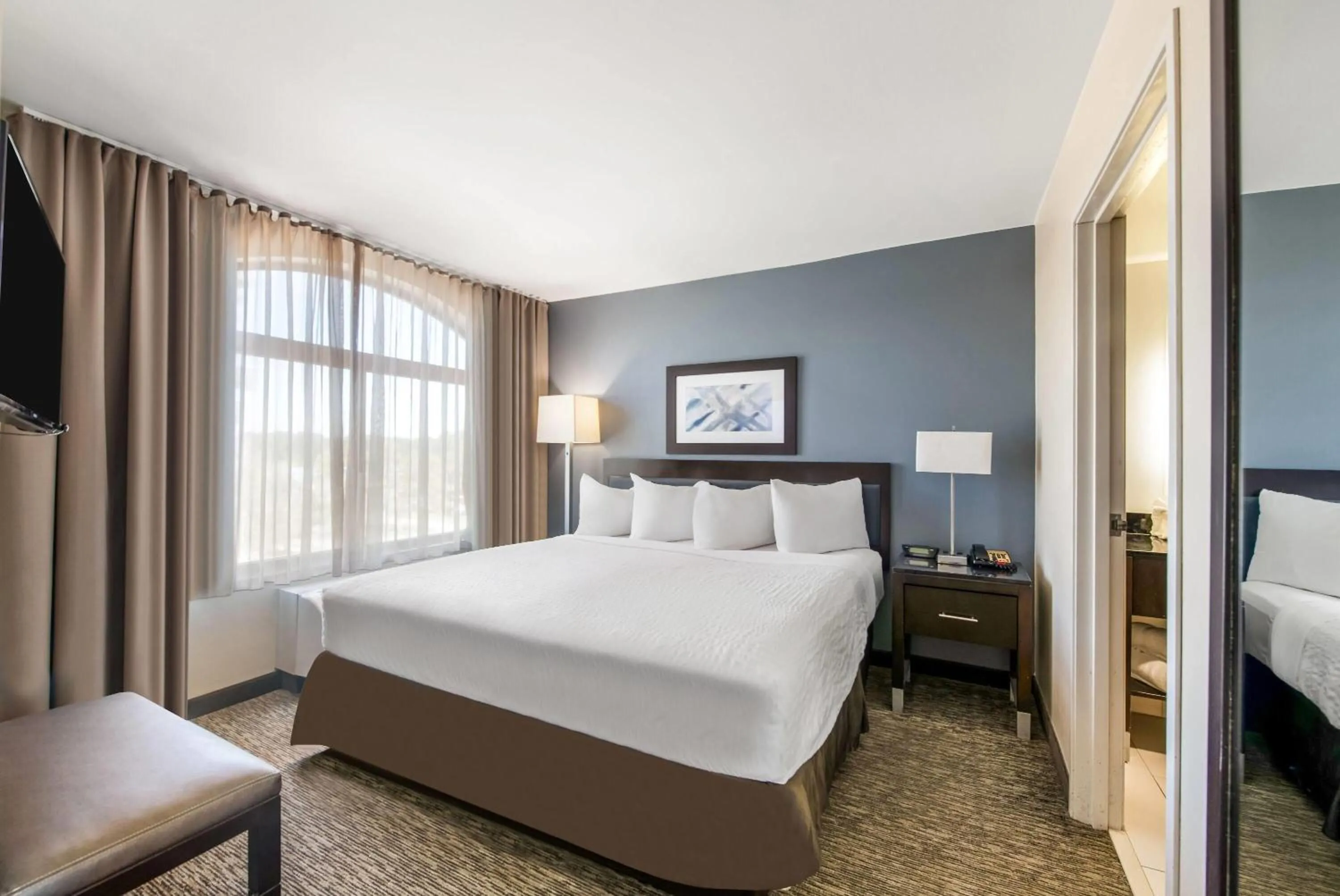 Bed in Wingate Slidell New Orleans