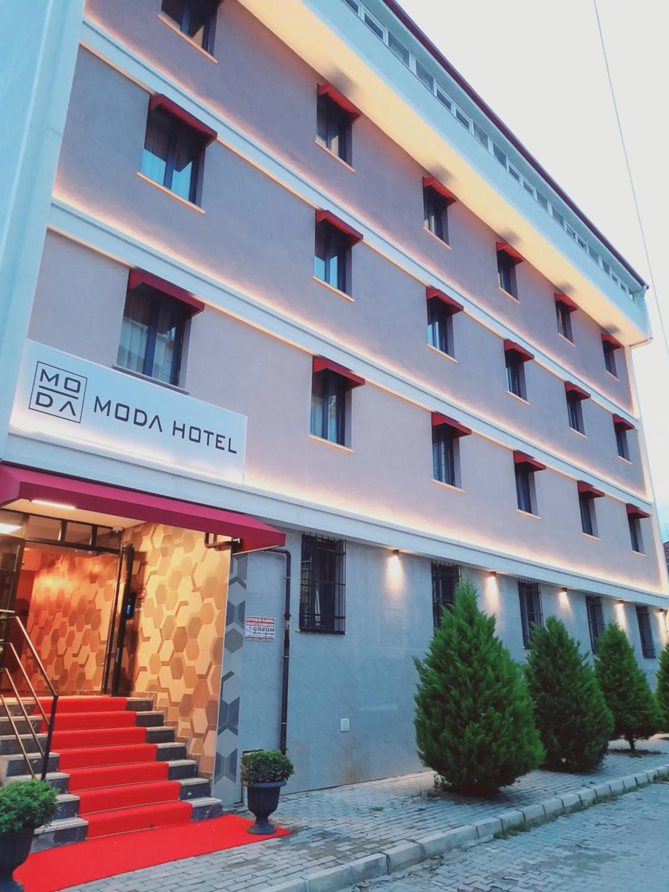 Facade/entrance in Moda Hotel