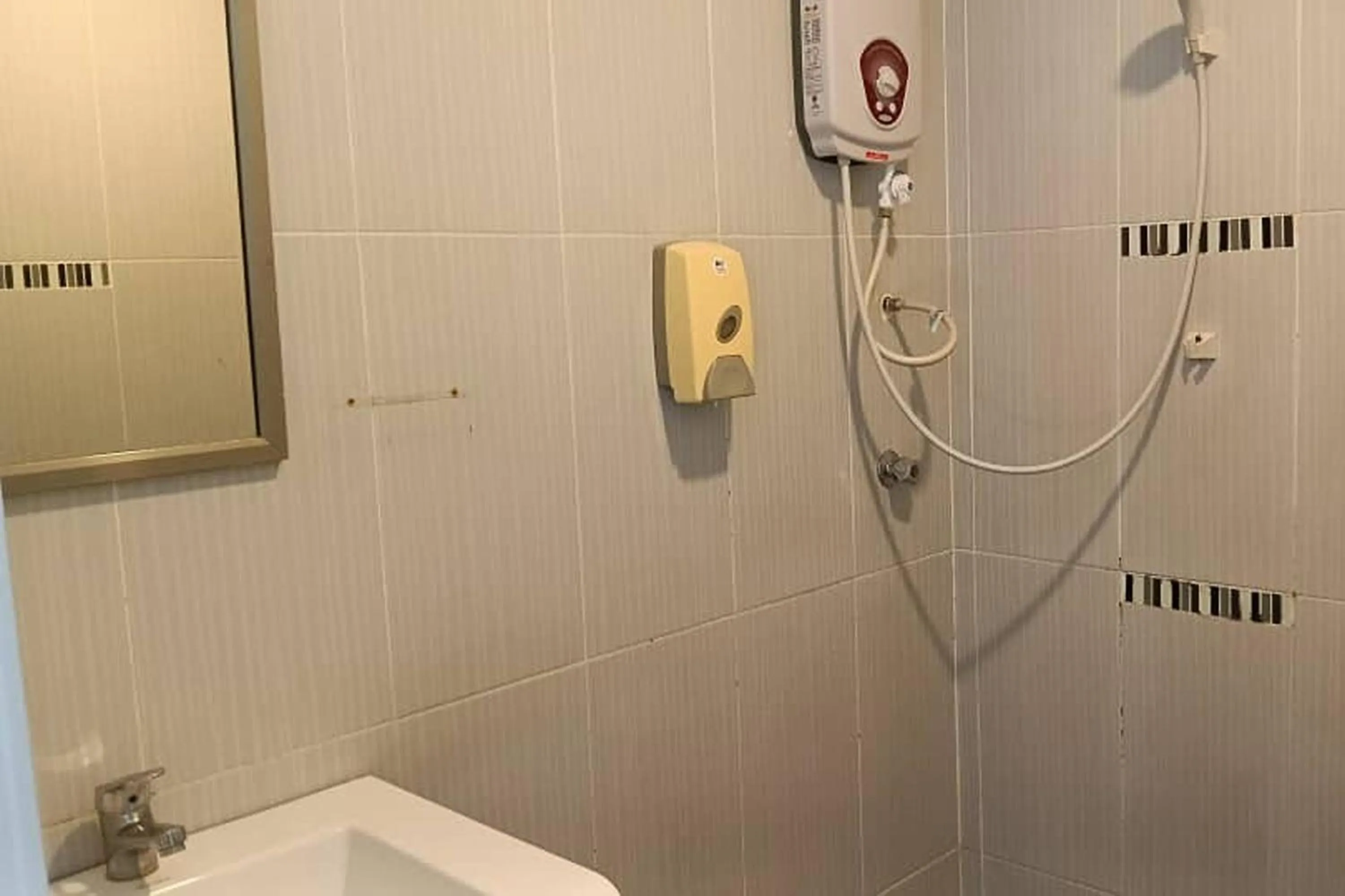 Shower in Mars Hotel