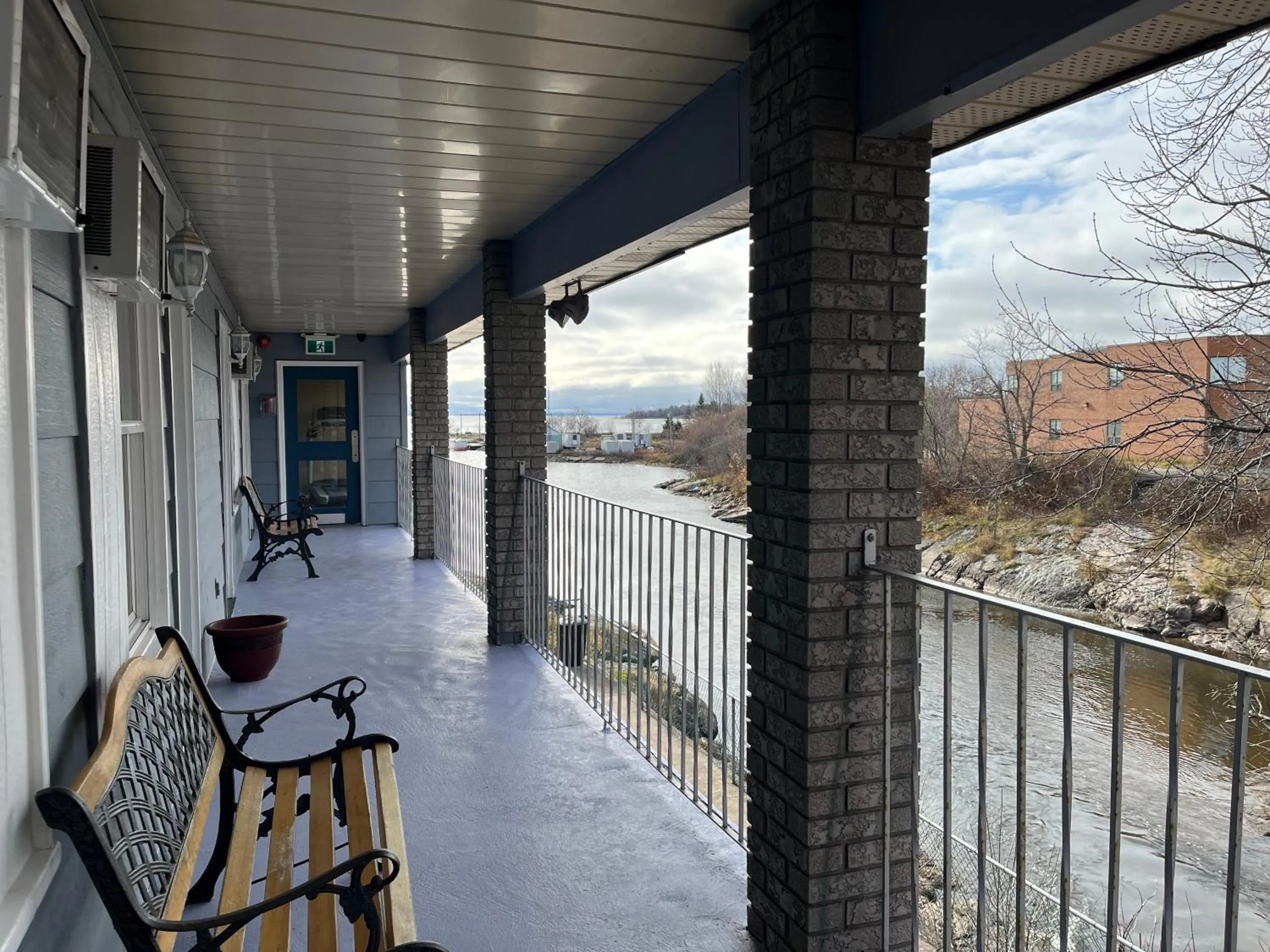 Balcony/Terrace in Old Mill Motel