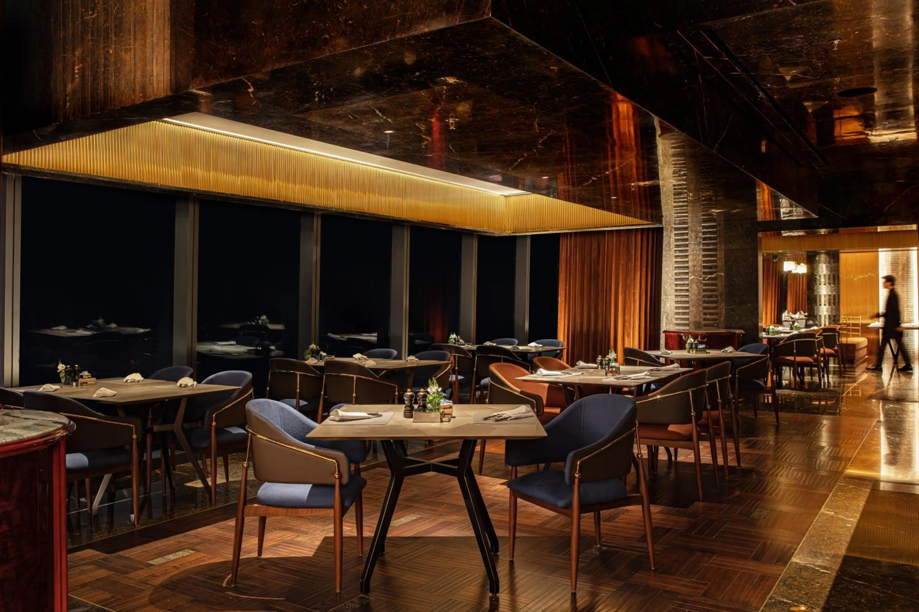 Restaurant/places to eat in Shangri-La Nanning - The tallest hotel worldwide in Shangri-La Group