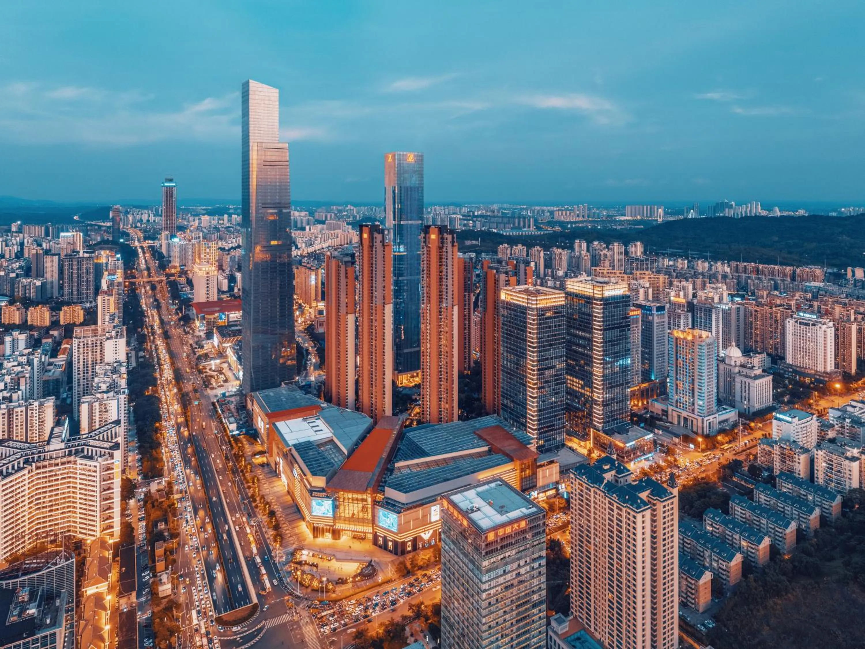 Property building in Shangri-La Nanning - The tallest hotel worldwide in Shangri-La Group