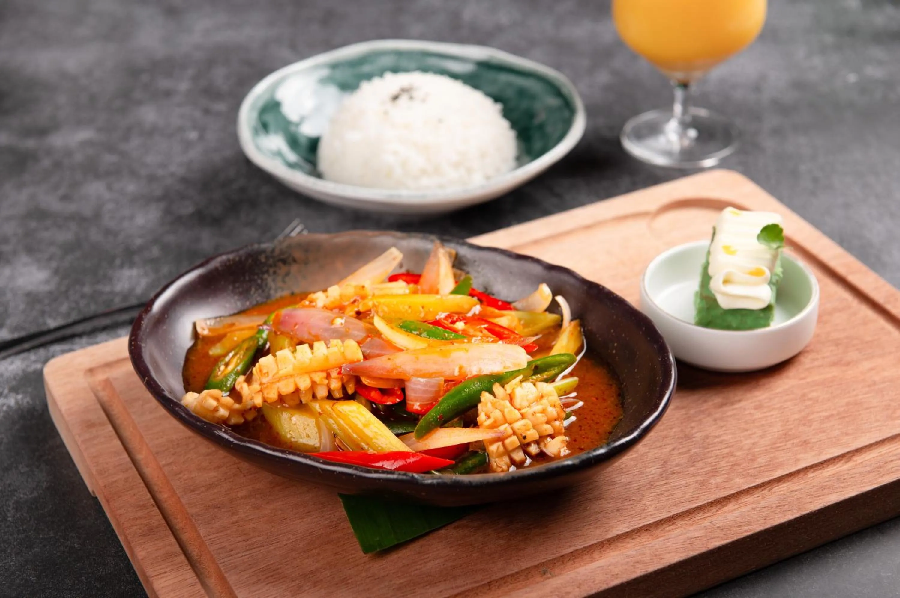 Restaurant/places to eat in Shangri-La Nanning - The tallest hotel worldwide in Shangri-La Group