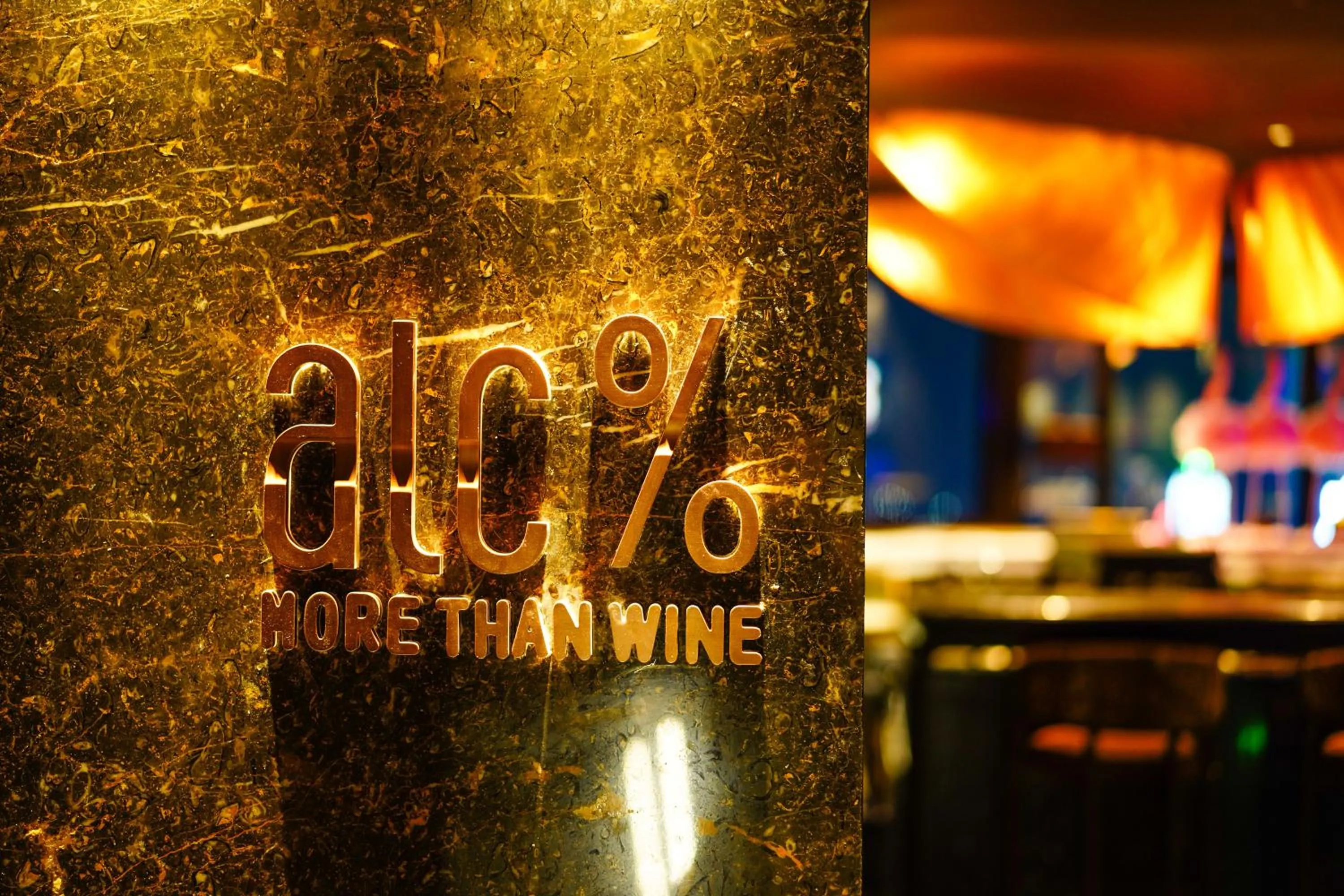 Lounge or bar in Shangri-La Nanning - The tallest hotel worldwide in Shangri-La Group