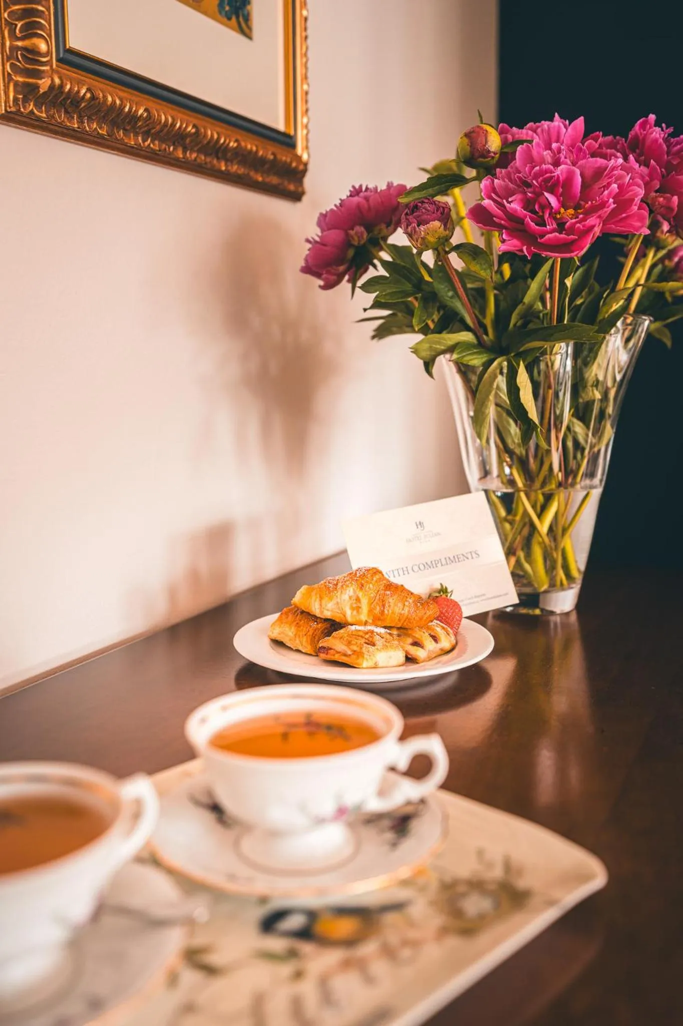 room service in Hotel Julian