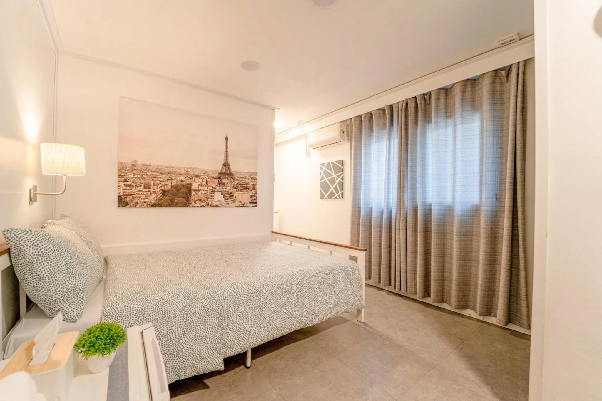 Bed in Seoul Mansion Guesthouse