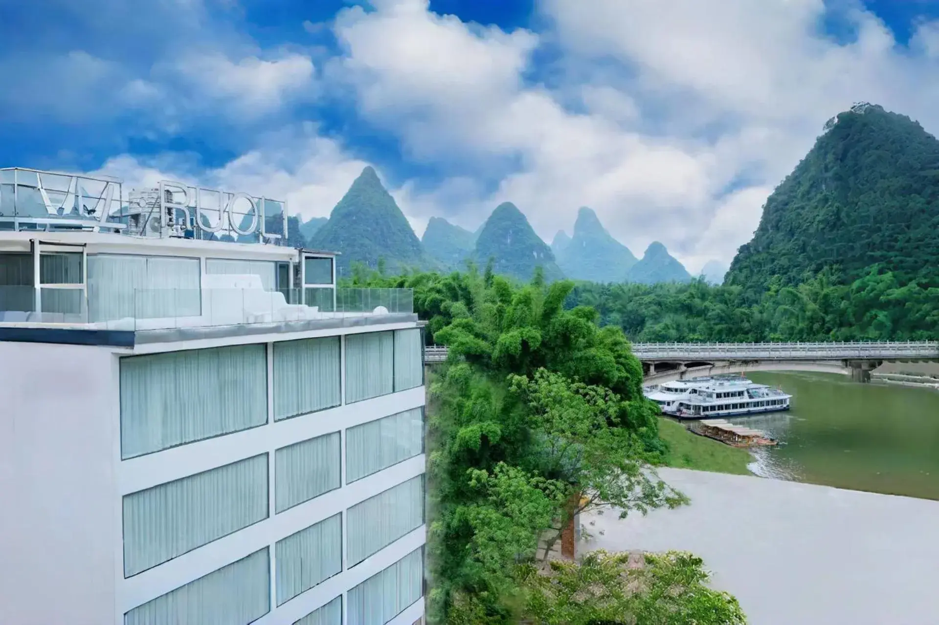 Property building in Ruoli Yangshuo Property building in Ruoli Yangshuo