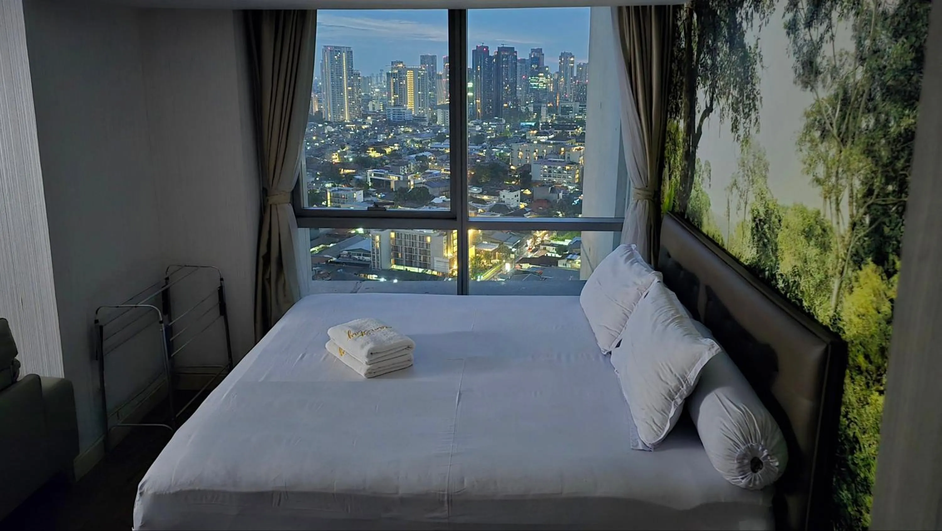 Unforgettable Nights next to Ascott Sudirman -Min Stay 3 nights-