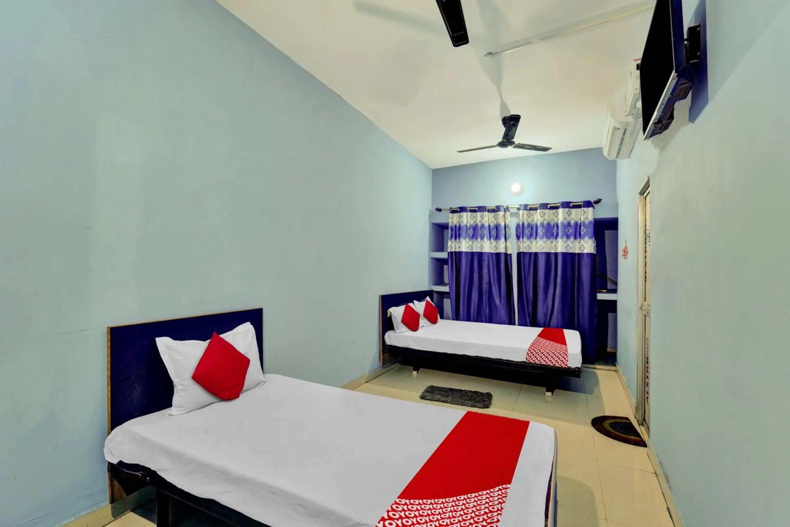 Standard Double Room - single occupancy in Hotel O Glad Guest House Standard Double Room - single occupancy in Hotel O Glad Guest House