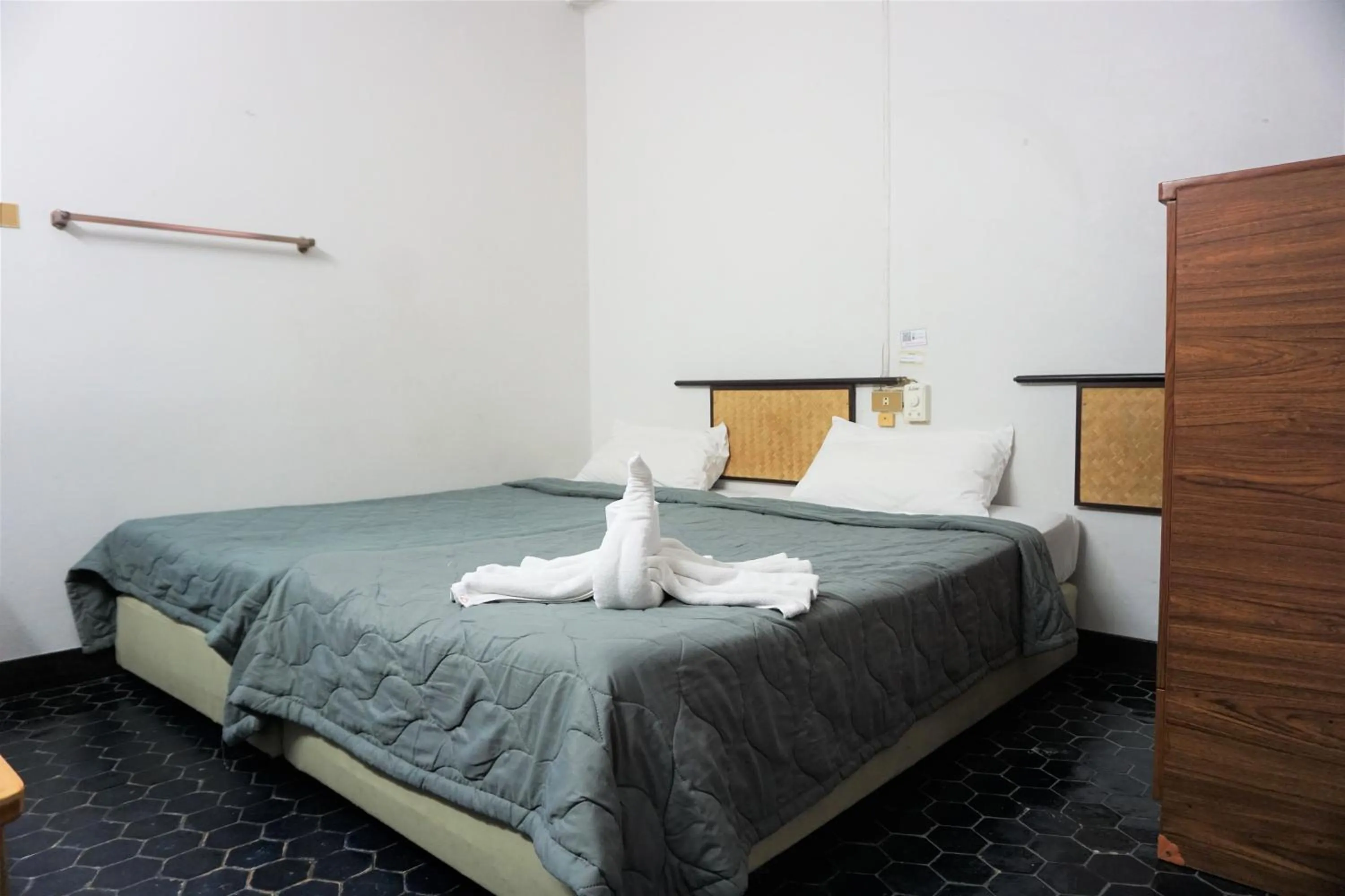 Bedroom, Bed in Chomdoi House Hotel