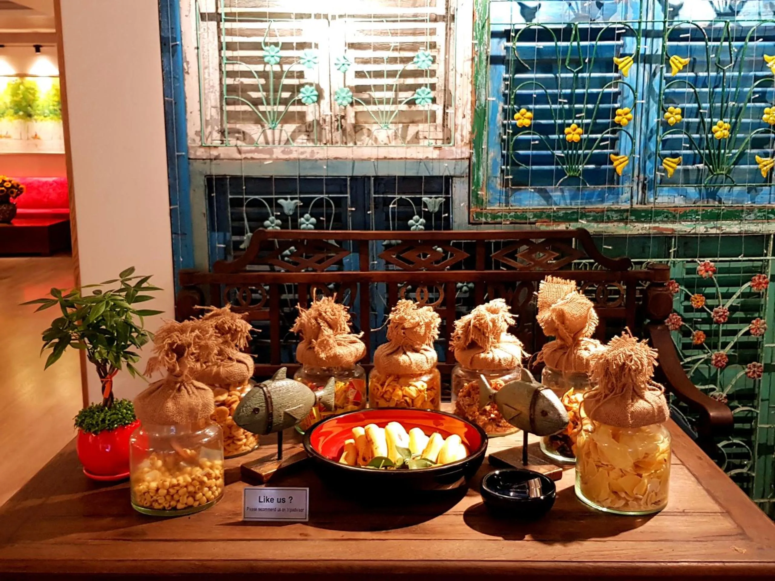 Food and drinks in Asian Ruby Center Point Hotel & Spa