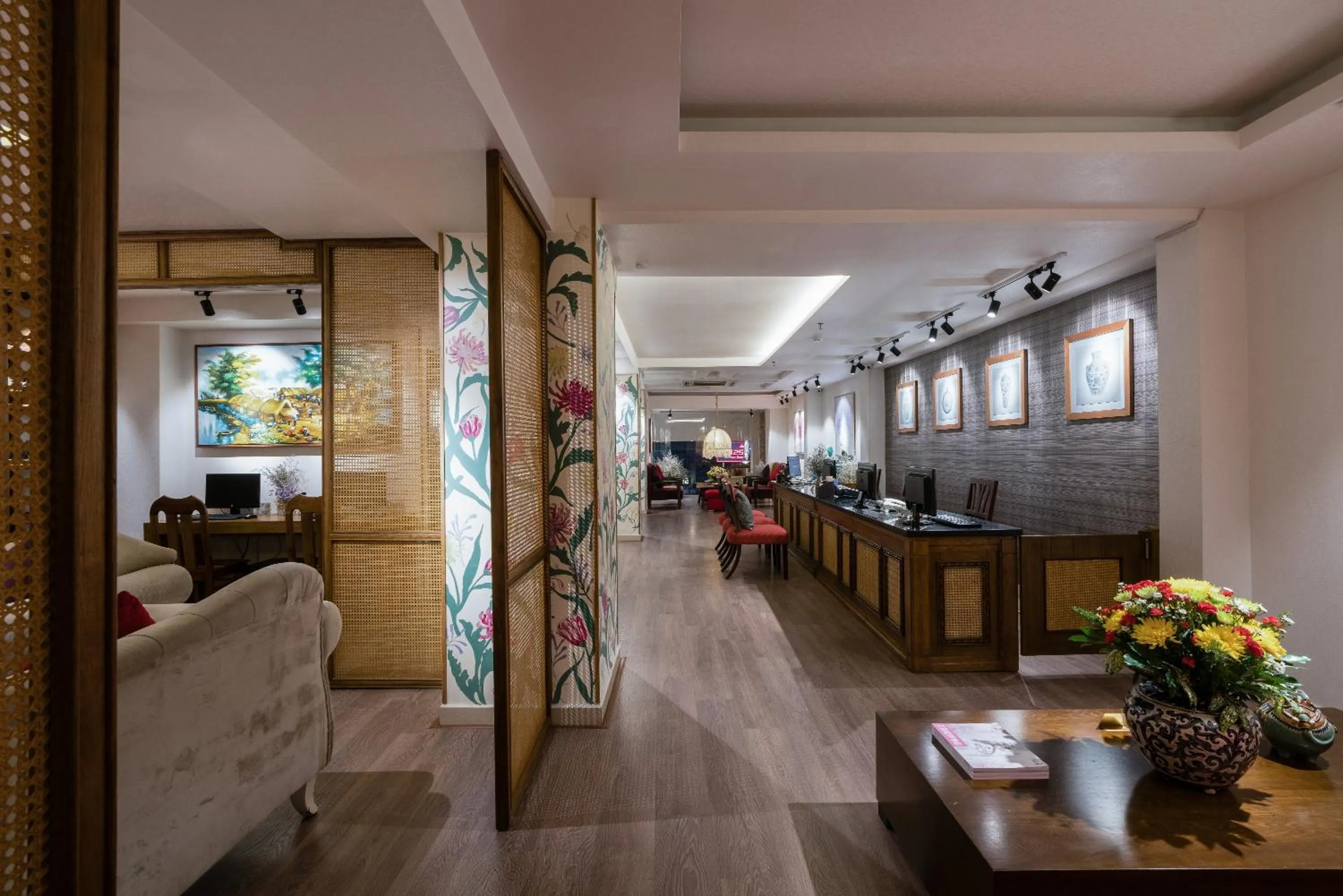 Lobby or reception in Asian Ruby Center Point Hotel & Spa